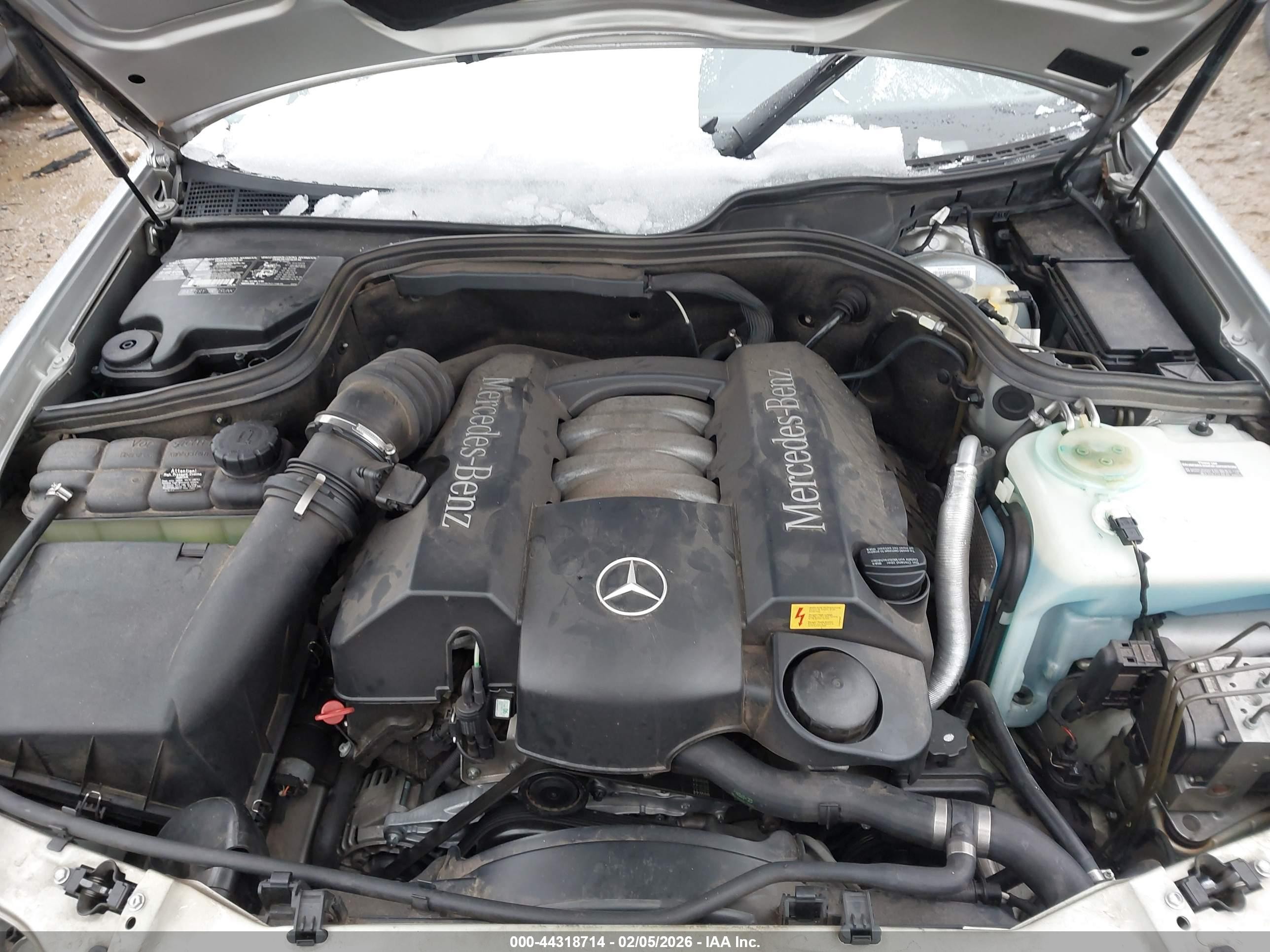 2000 Mercedes-benz Clk 320   Silver vin: WDBLJ65G4YF133659