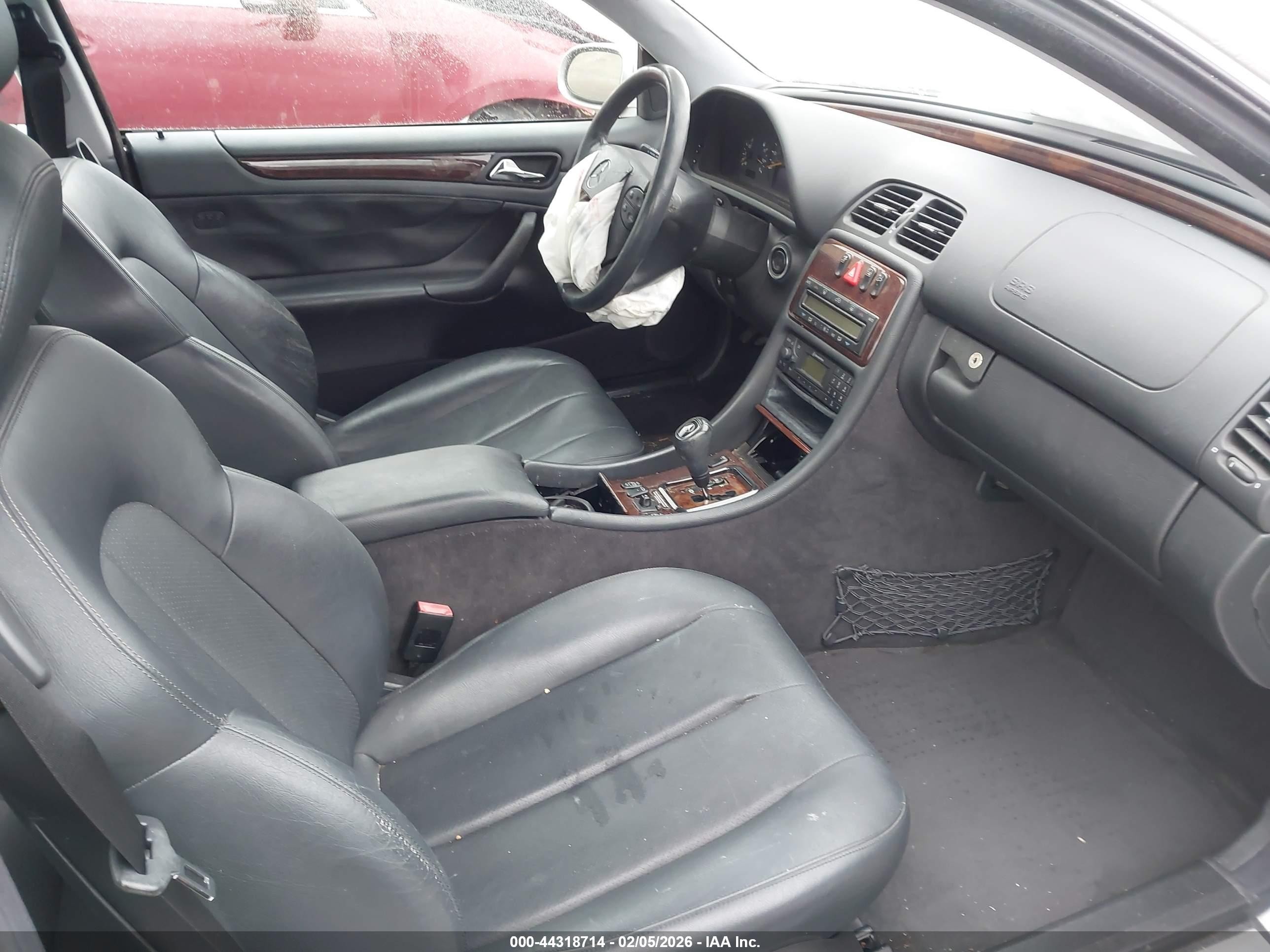 2000 Mercedes-benz Clk 320   Silver vin: WDBLJ65G4YF133659