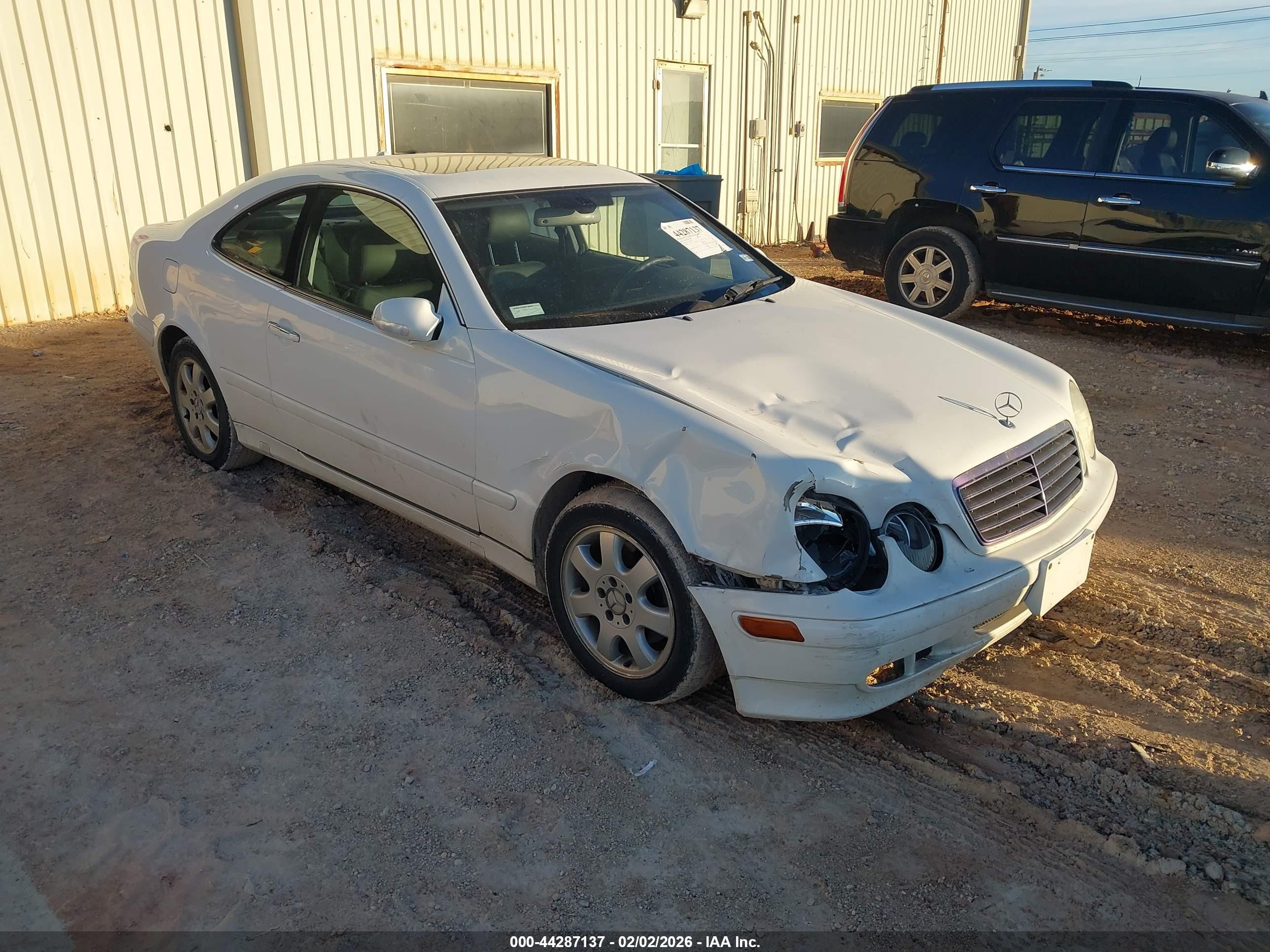 2002 Mercedes-benz Clk 320   White vin: WDBLJ65G52T128155