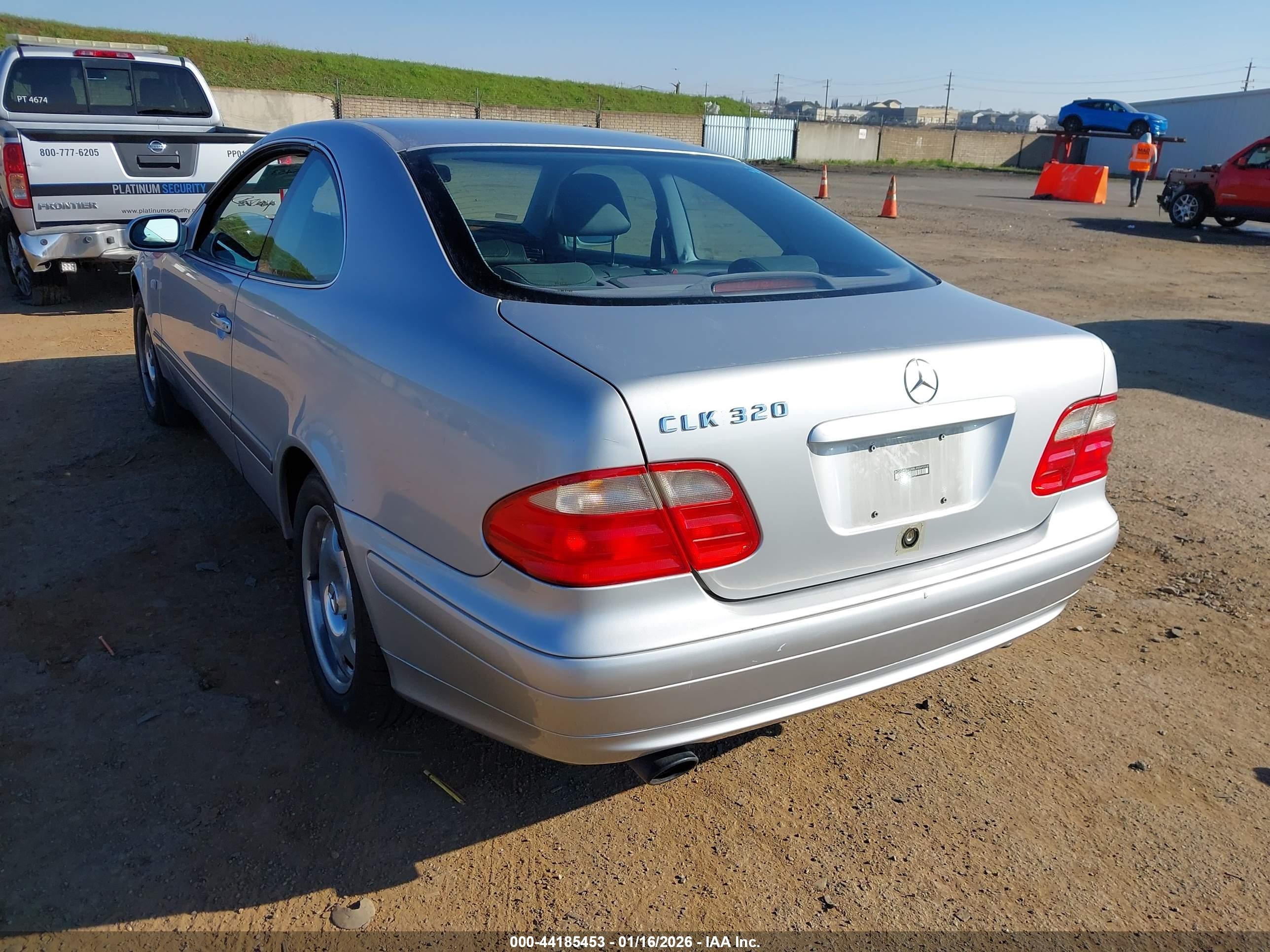 1998 Mercedes-benz Clk 320   Silver vin: WDBLJ65G5WF030439