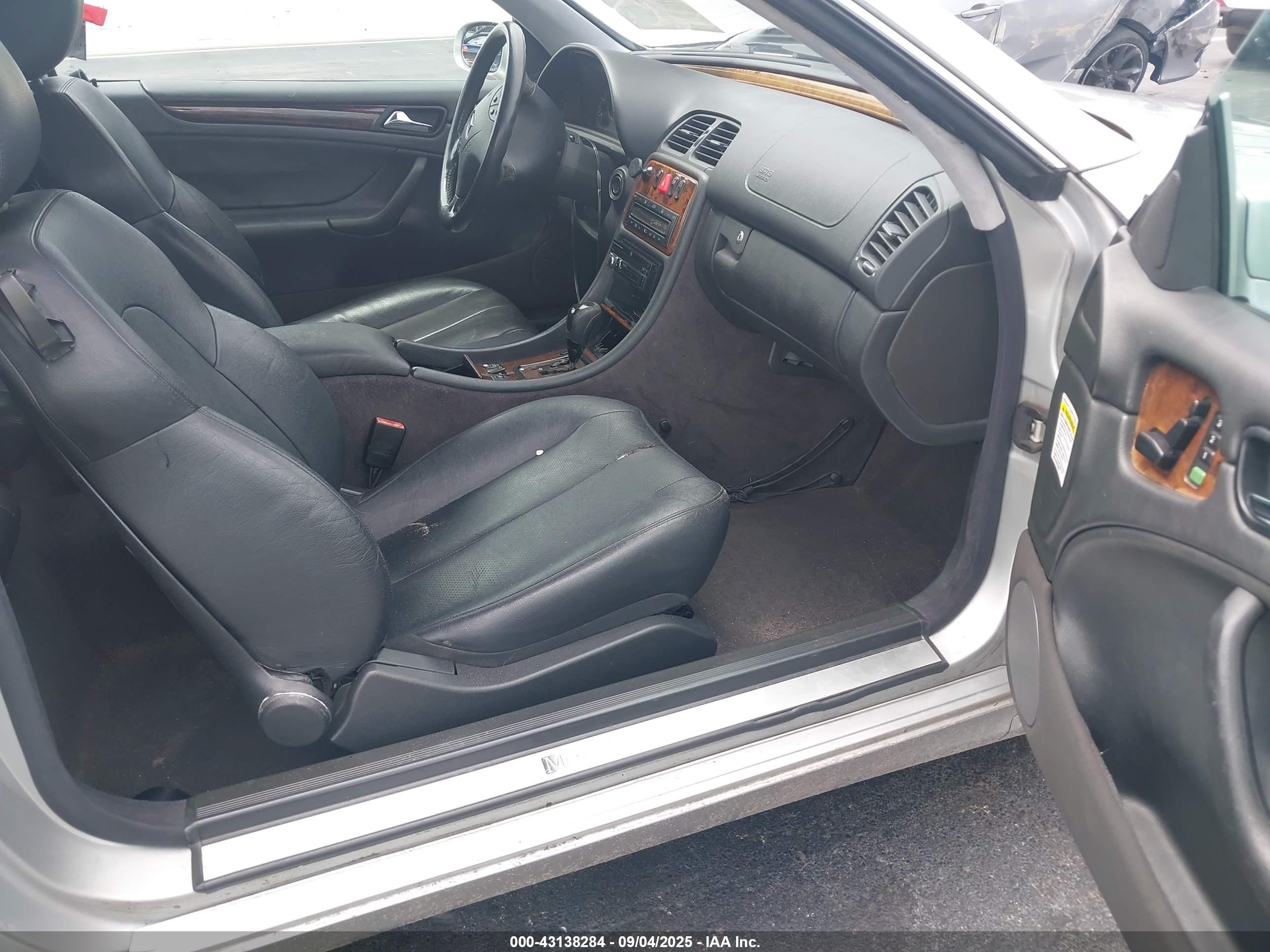 2002 Mercedes-benz Clk 320   Silver vin: WDBLJ65G62T119531