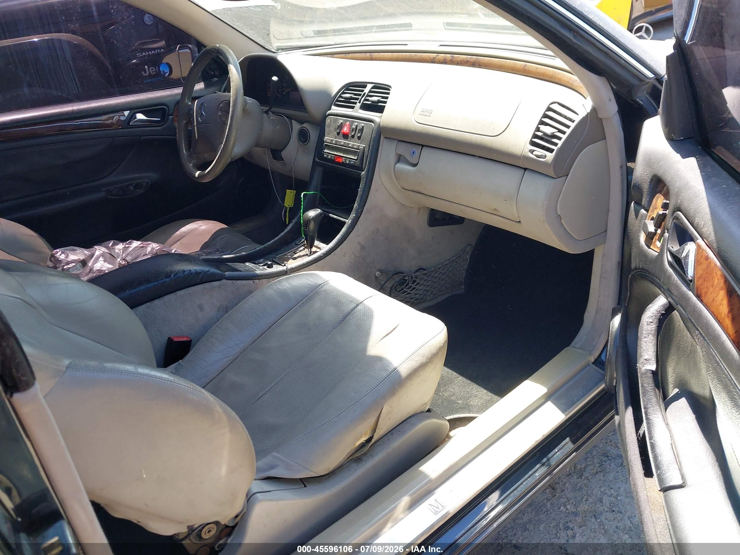 2002 Mercedes-benz Clk 320   Dark Blue vin: WDBLJ65G62T119710