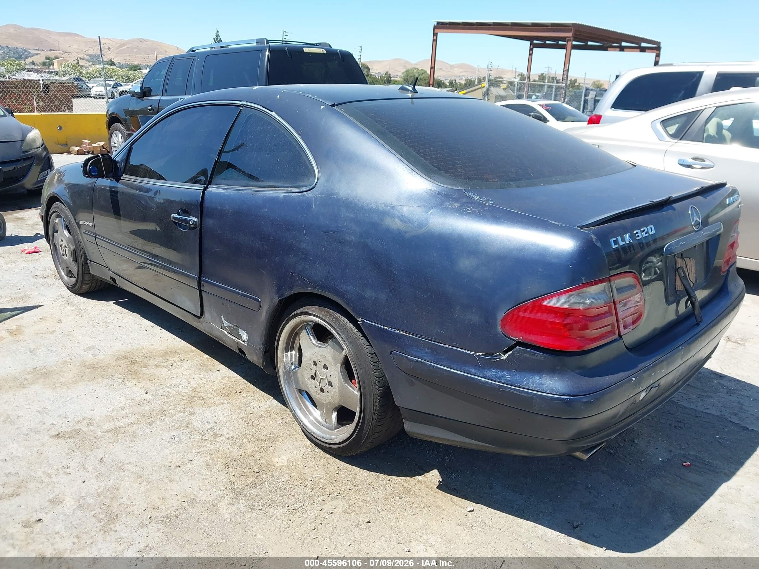 2002 Mercedes-benz Clk 320   Dark Blue vin: WDBLJ65G62T119710