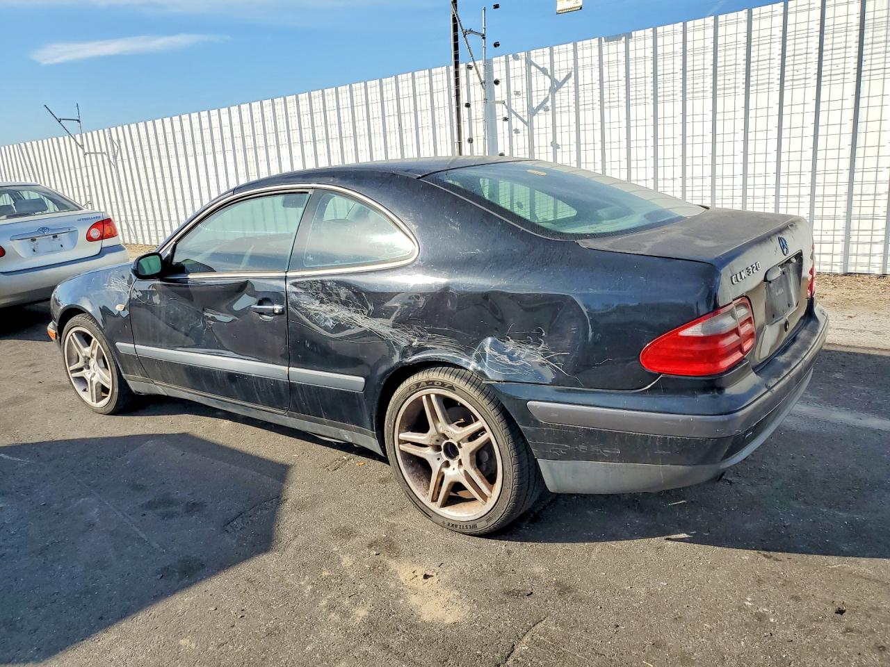1999 Mercedes-benz Clk 320 Black vin: WDBLJ65G7XF086058