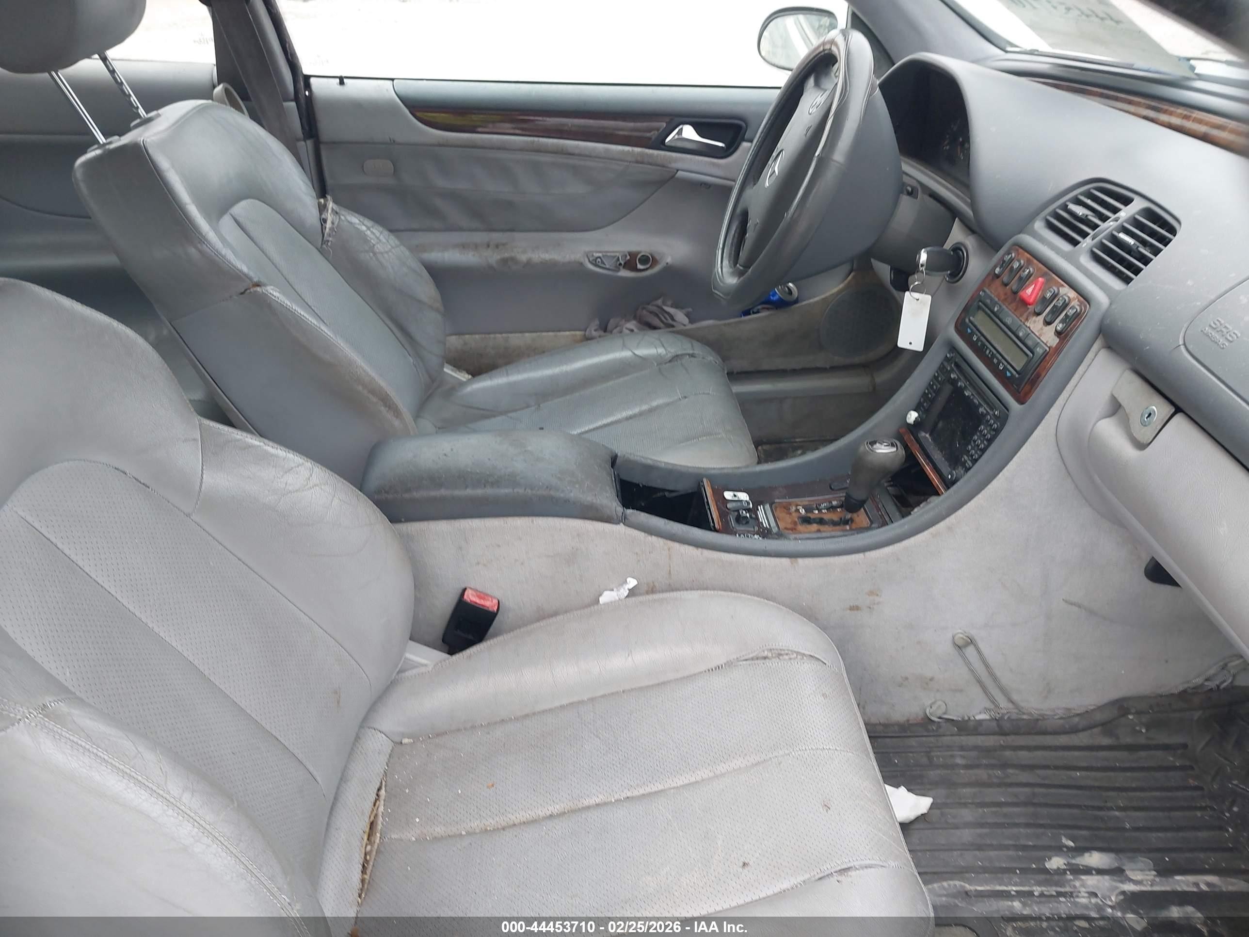 2000 Mercedes-benz Clk 320   Silver vin: WDBLJ65G7YF132733