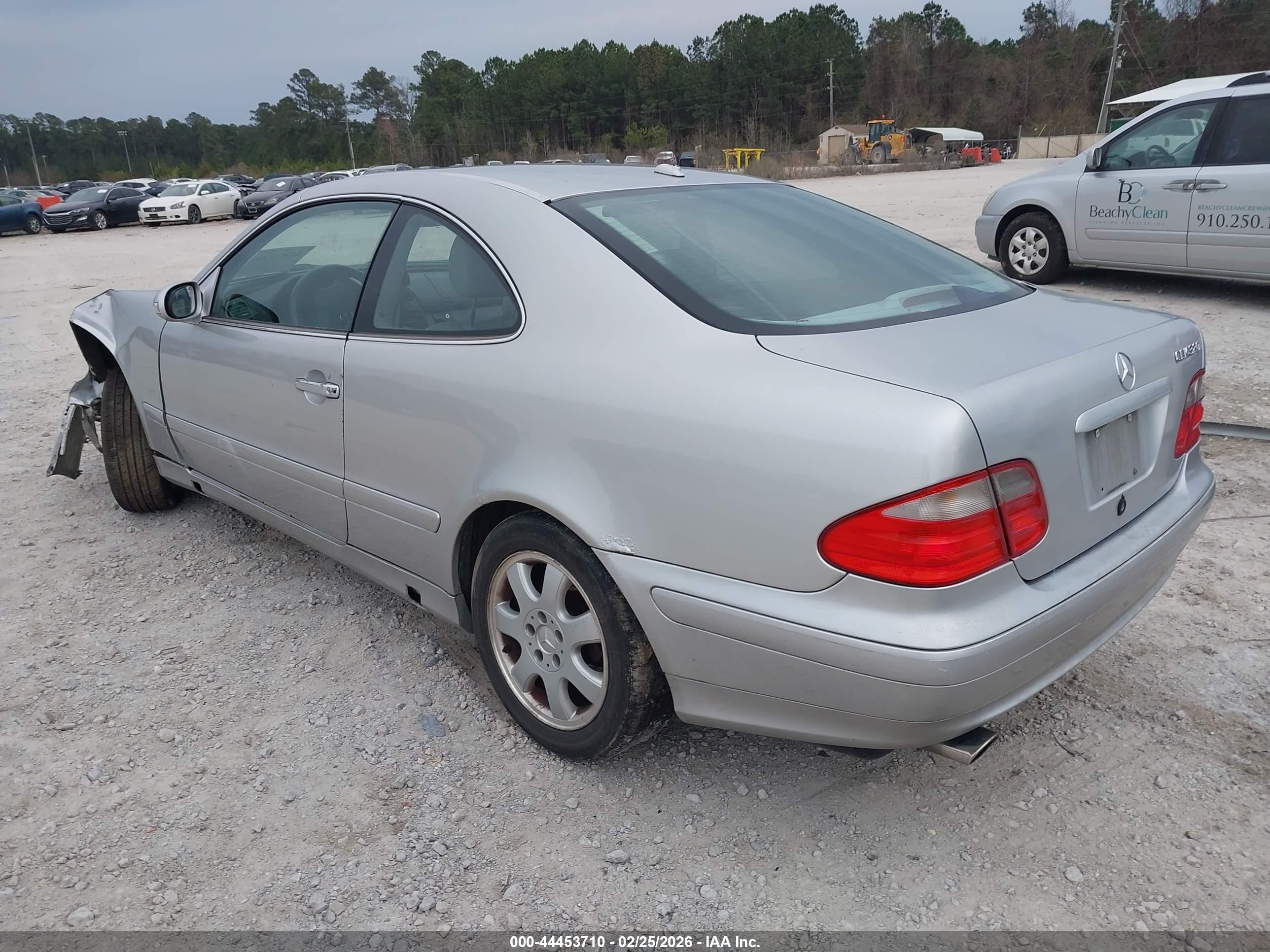 2000 Mercedes-benz Clk 320   Silver vin: WDBLJ65G7YF132733