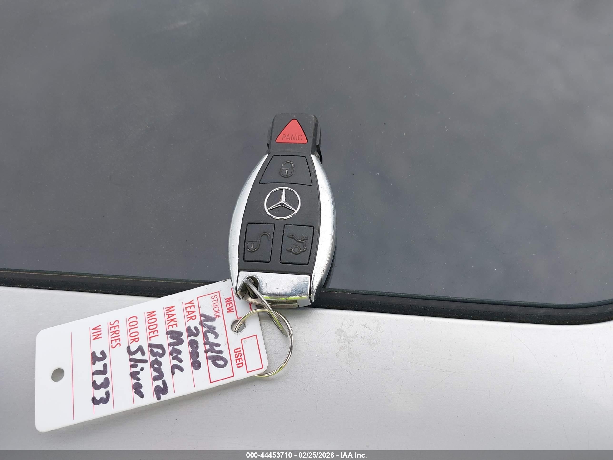 2000 Mercedes-benz Clk 320   Silver vin: WDBLJ65G7YF132733