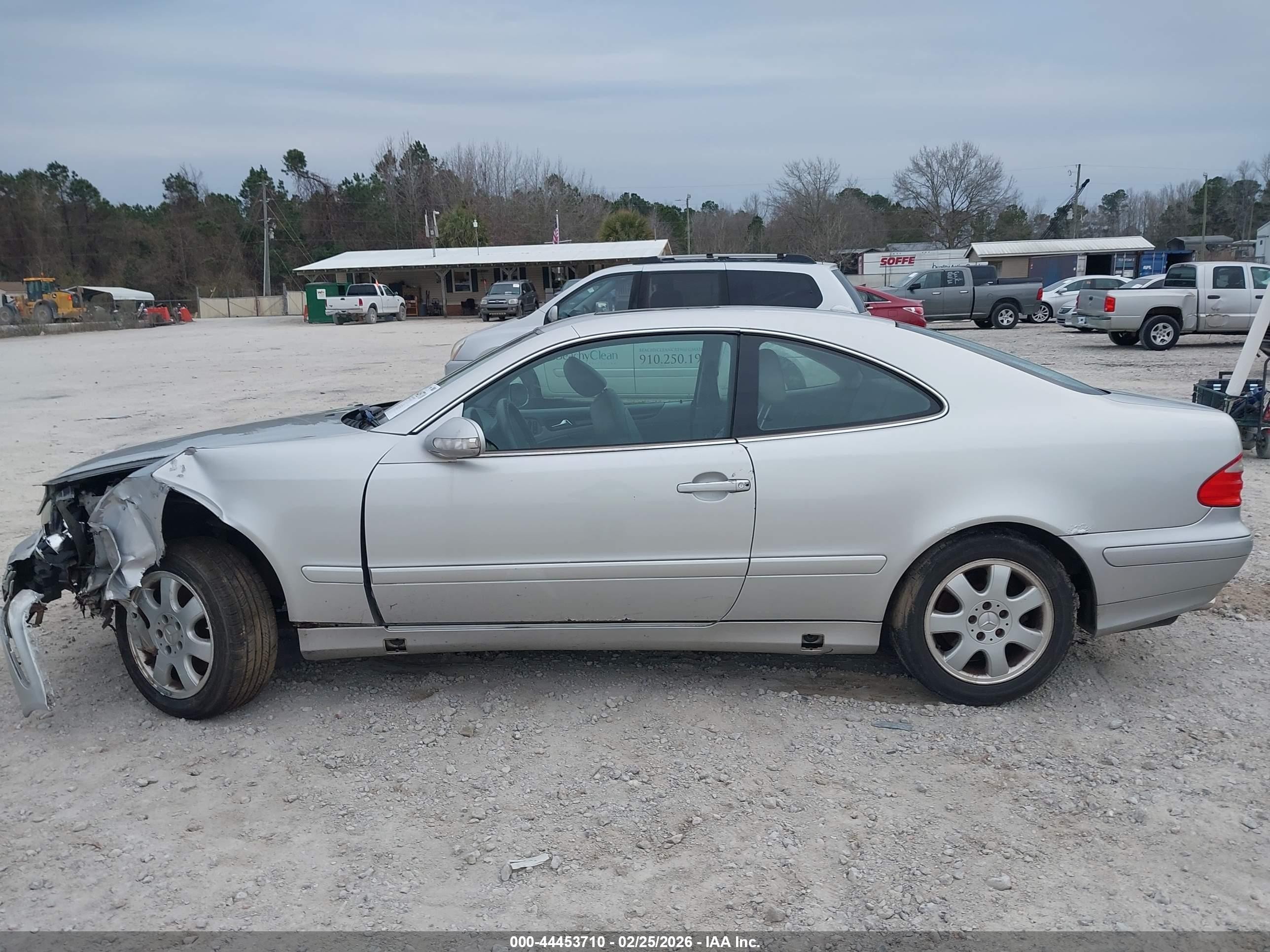 2000 Mercedes-benz Clk 320   Silver vin: WDBLJ65G7YF132733