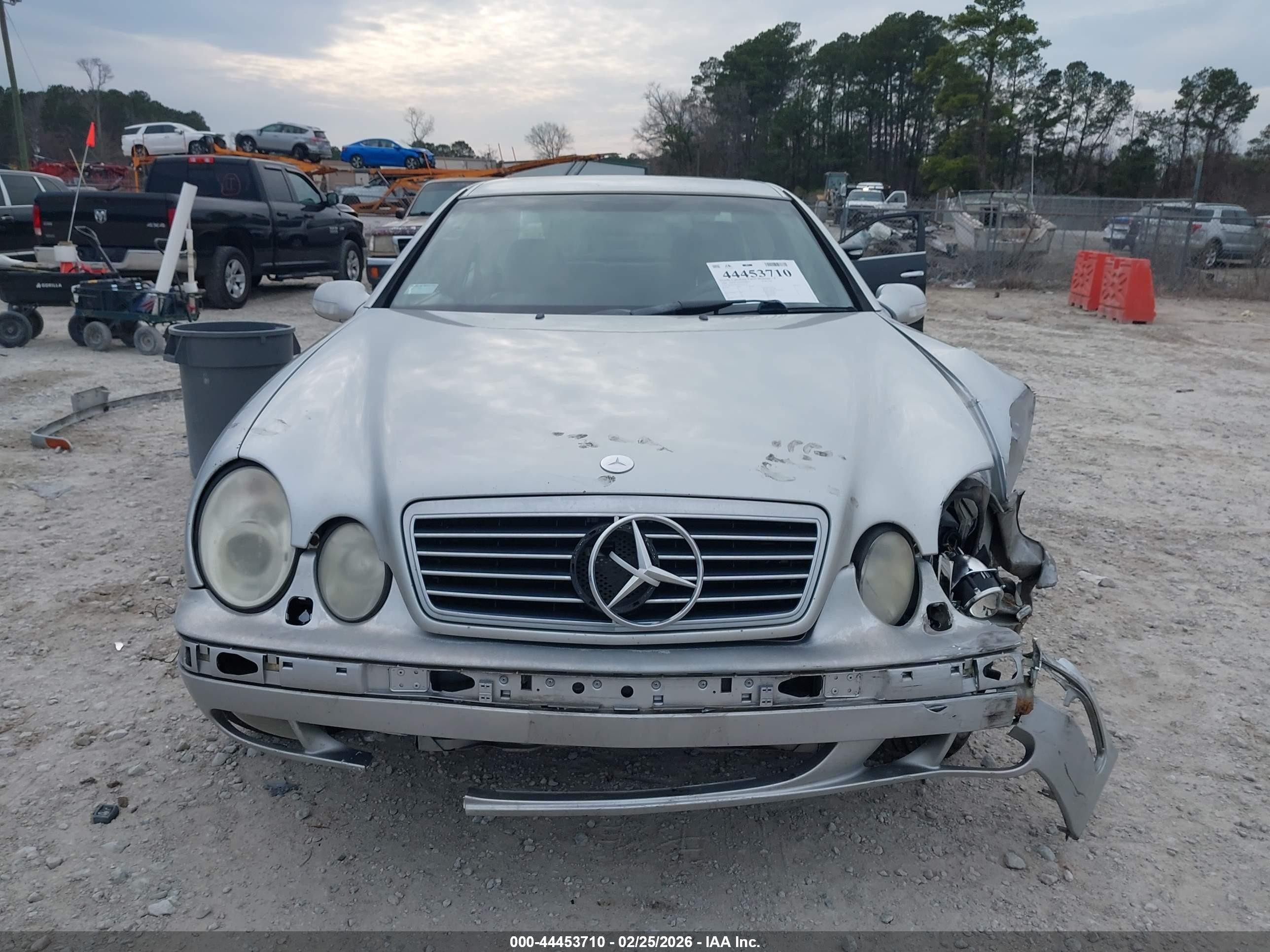 2000 Mercedes-benz Clk 320   Silver vin: WDBLJ65G7YF132733