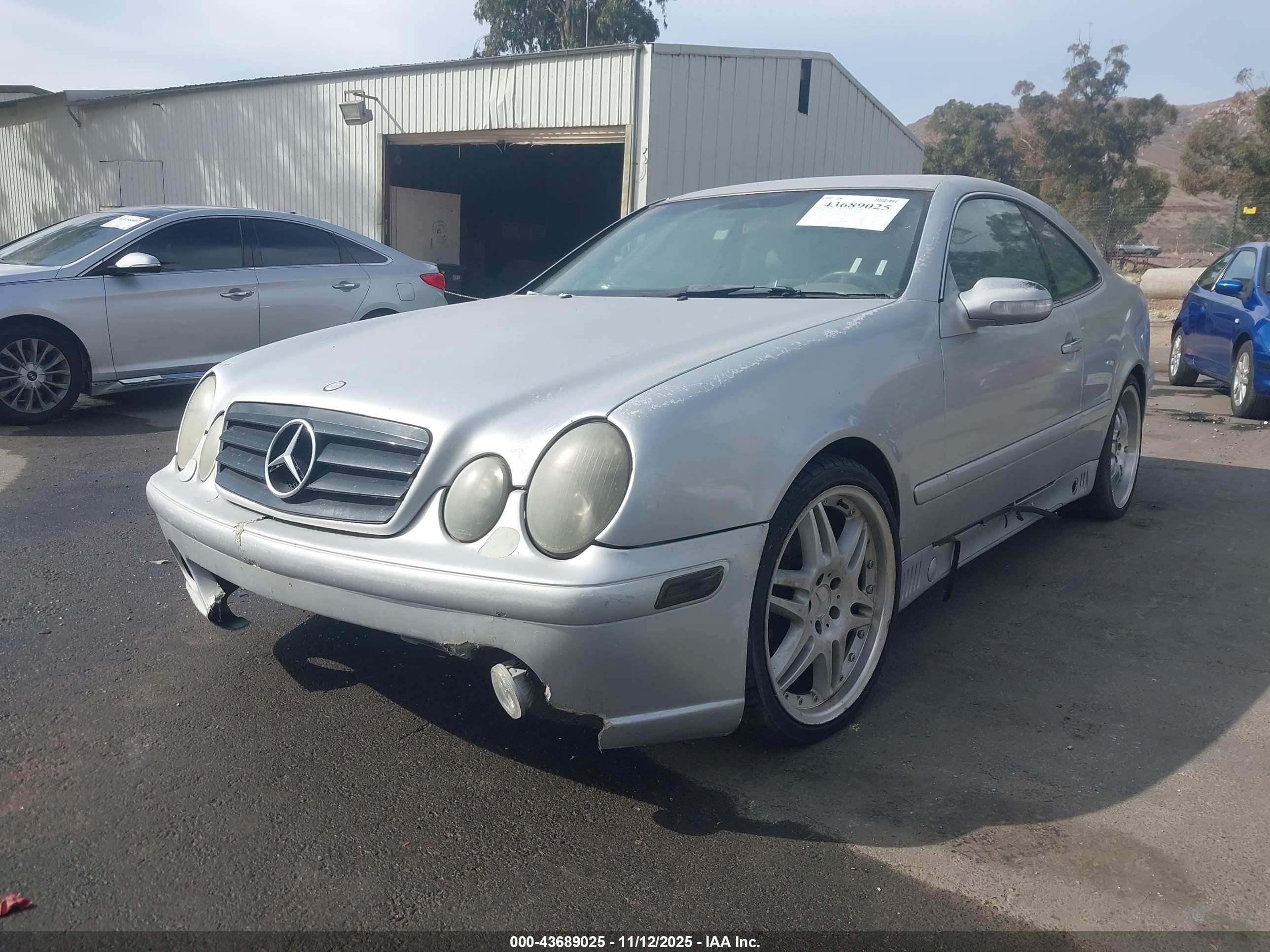 2000 Mercedes-benz Clk 320   Silver vin: WDBLJ65G7YF157342