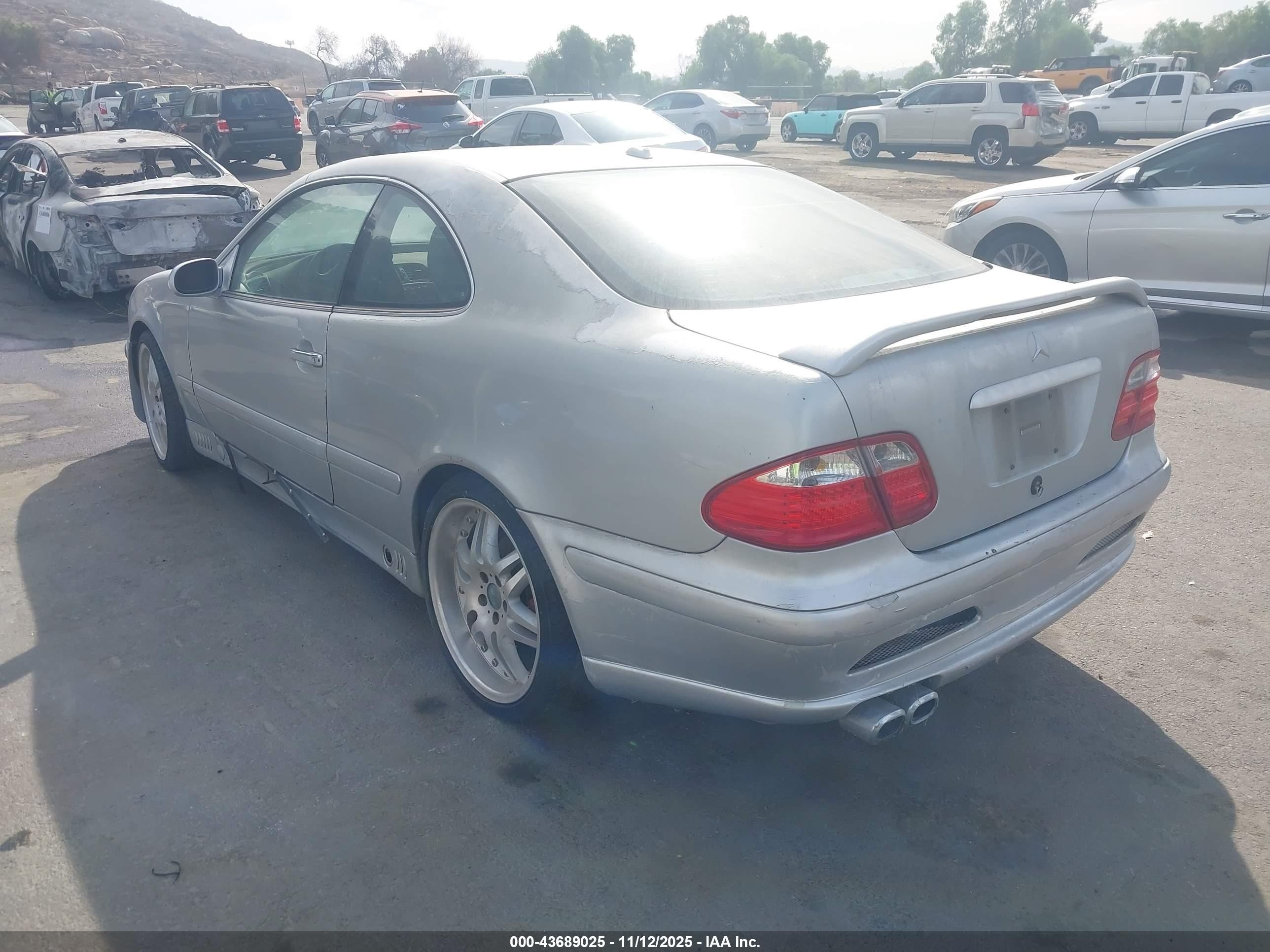 2000 Mercedes-benz Clk 320   Silver vin: WDBLJ65G7YF157342