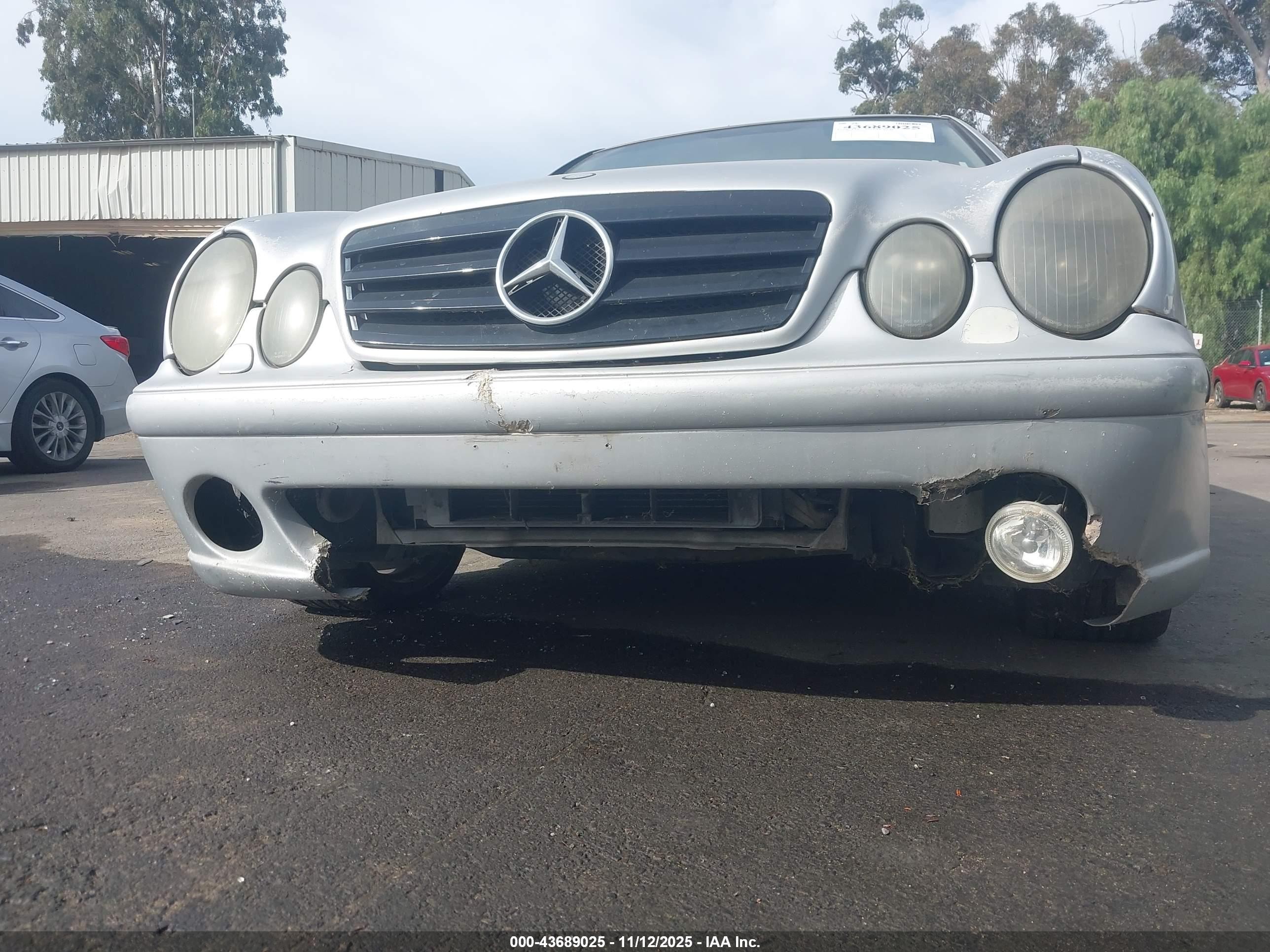 2000 Mercedes-benz Clk 320   Silver vin: WDBLJ65G7YF157342