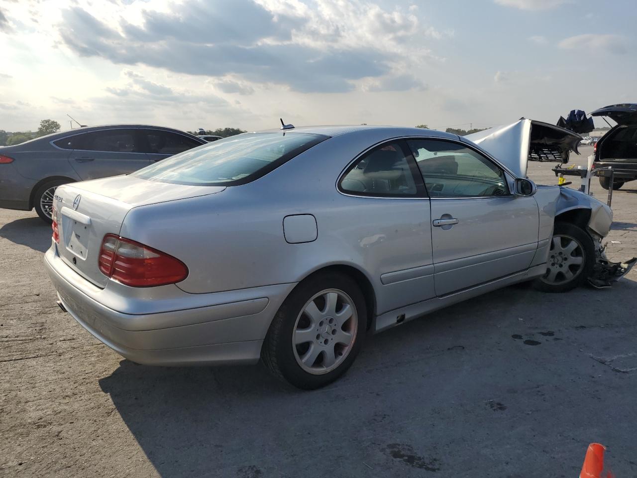 2002 Mercedes-benz Clk 320 Silver vin: WDBLJ65G92F200425