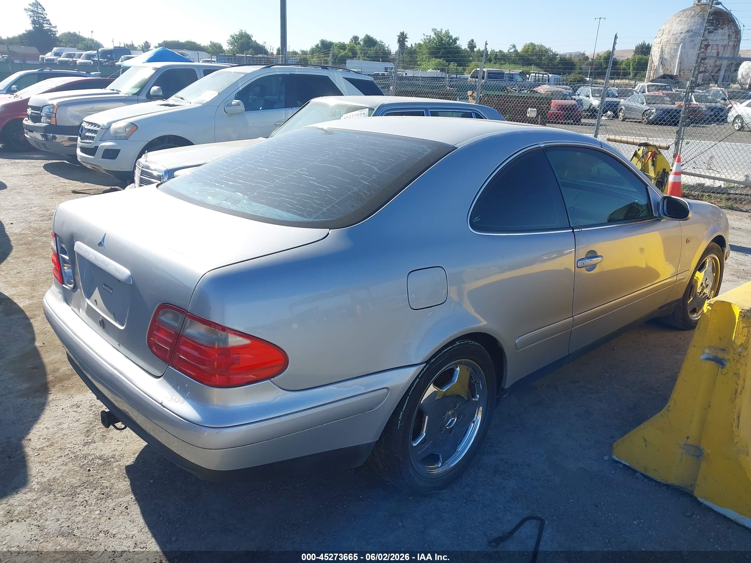 1998 Mercedes-benz Clk 320   Серебряный vin: WDBLJ65G9WF033716
