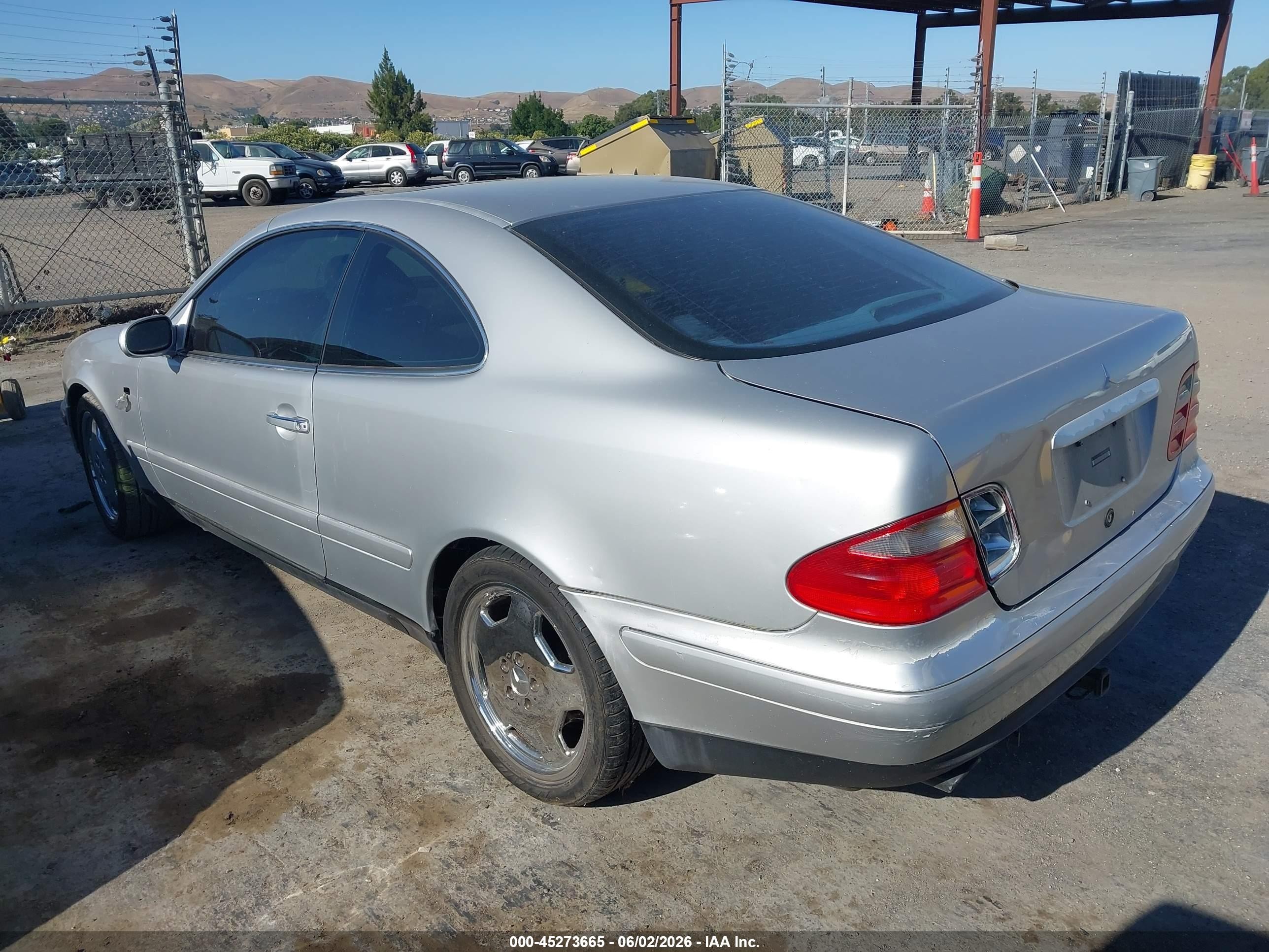 1998 Mercedes-benz Clk 320   Серебряный vin: WDBLJ65G9WF033716