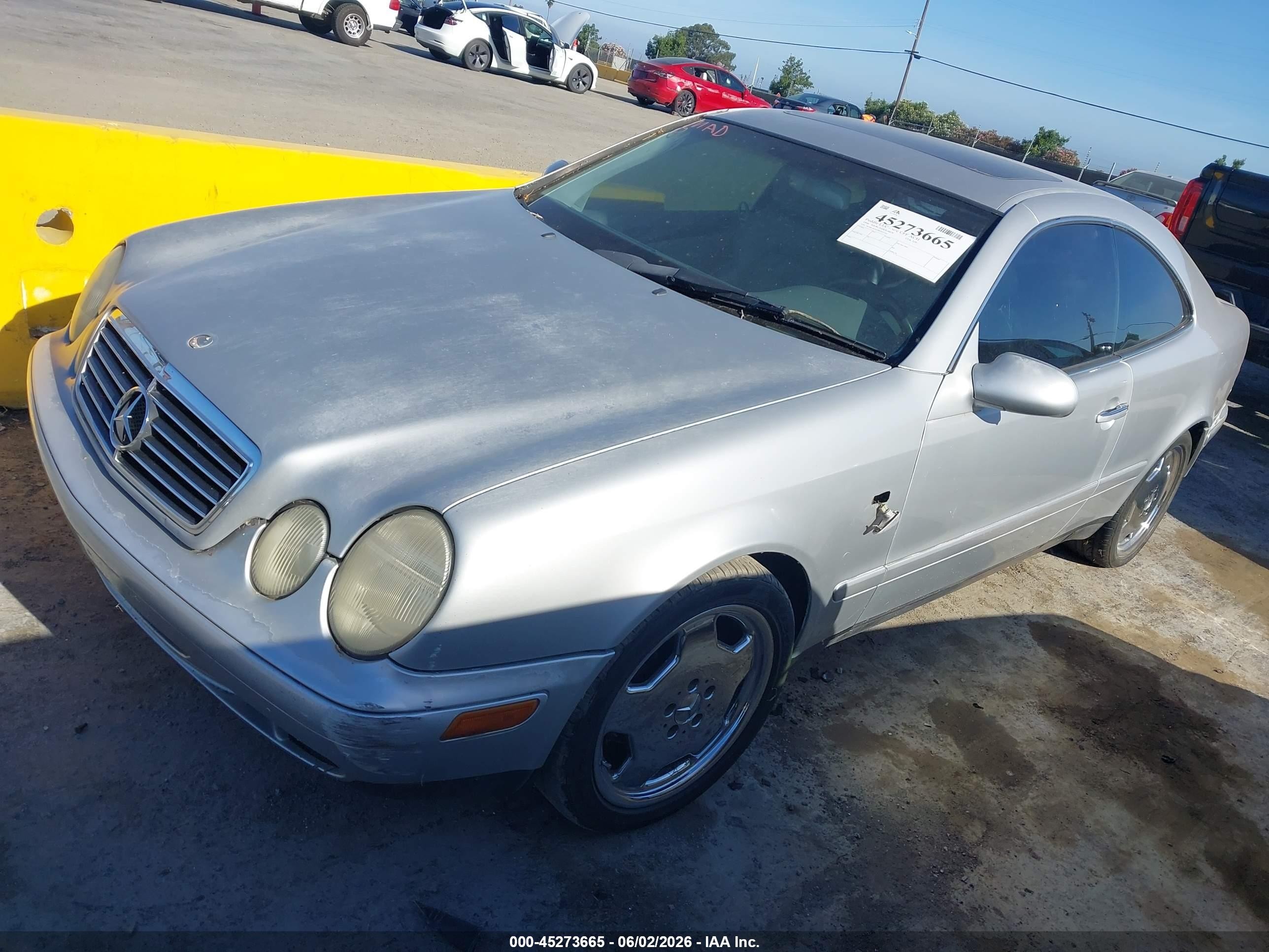1998 Mercedes-benz Clk 320   Серебряный vin: WDBLJ65G9WF033716