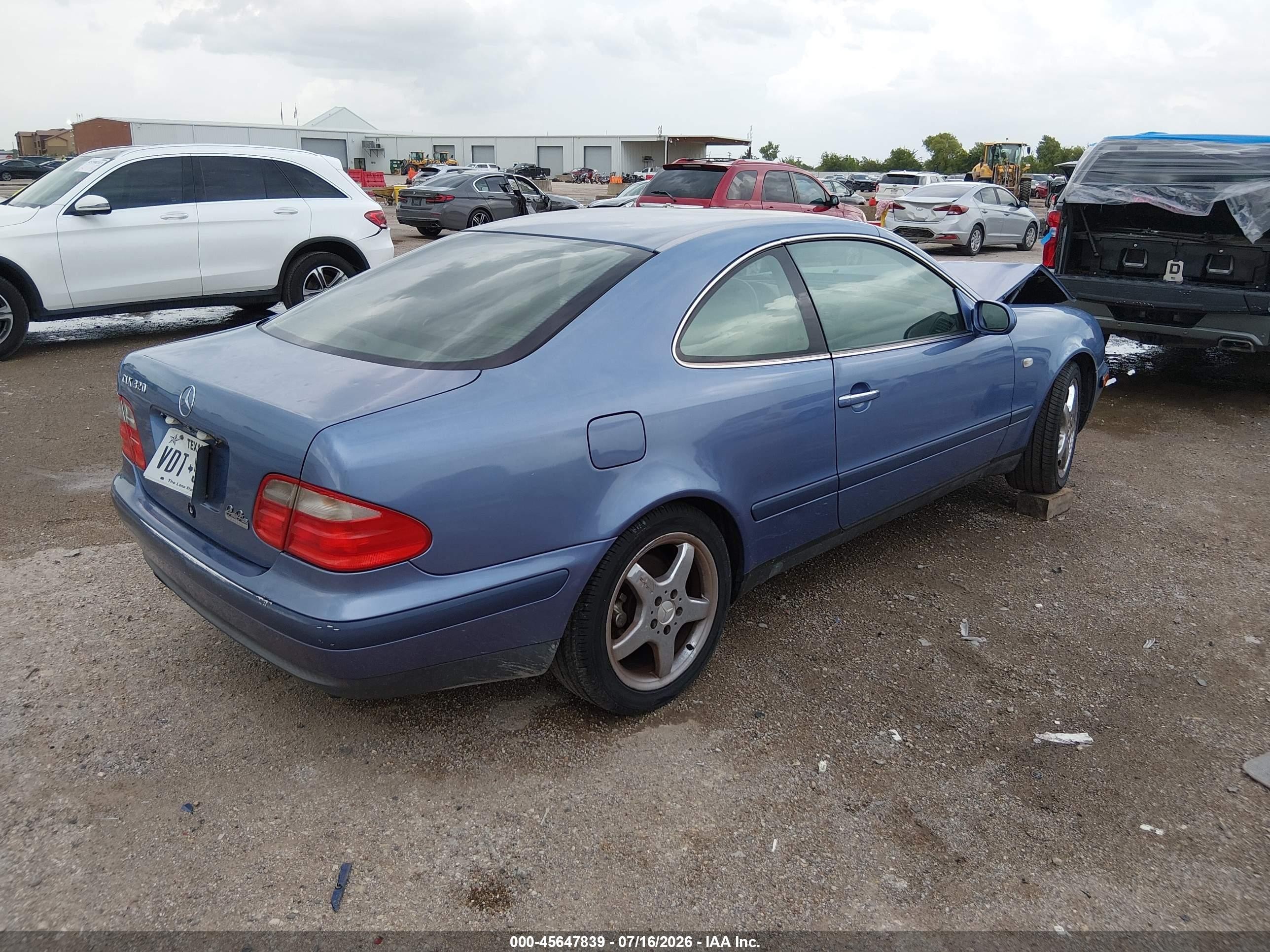 1999 Mercedes-benz Clk 320 Blue vin: WDBLJ65G9XF097420