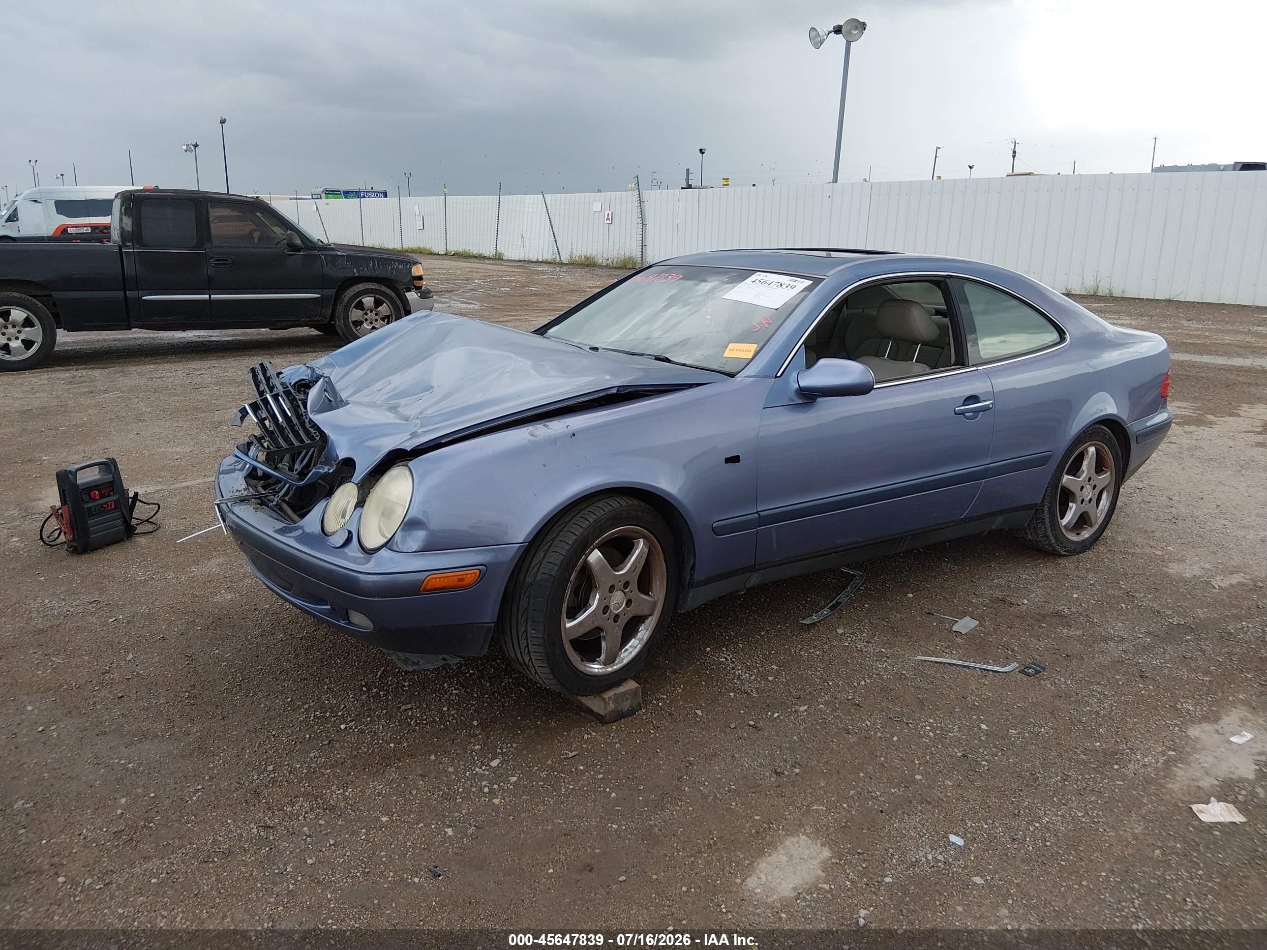1999 Mercedes-benz Clk 320 Blue vin: WDBLJ65G9XF097420