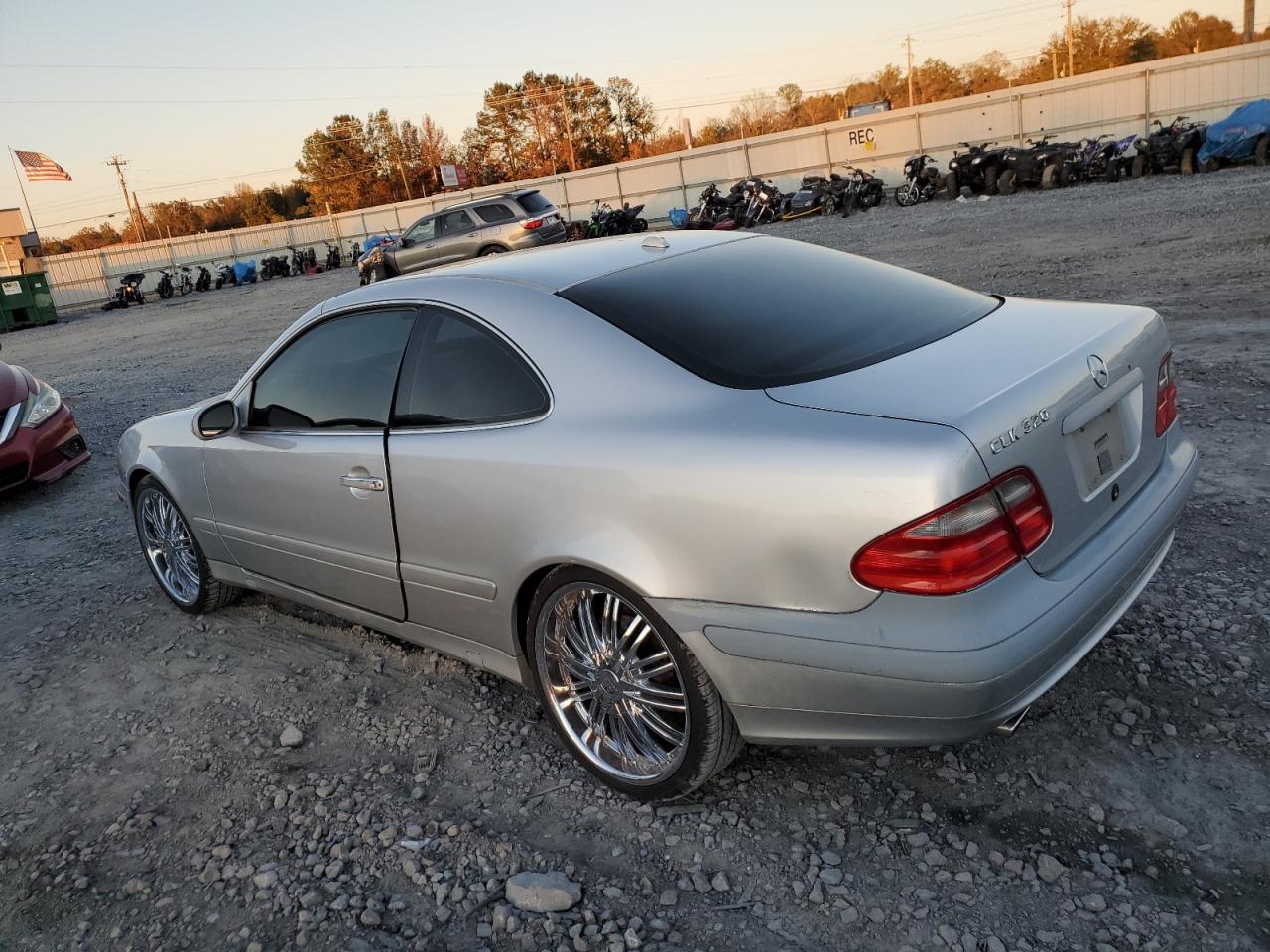 2002 Mercedes-benz Clk 320 Silver vin: WDBLJ65GX2F199379