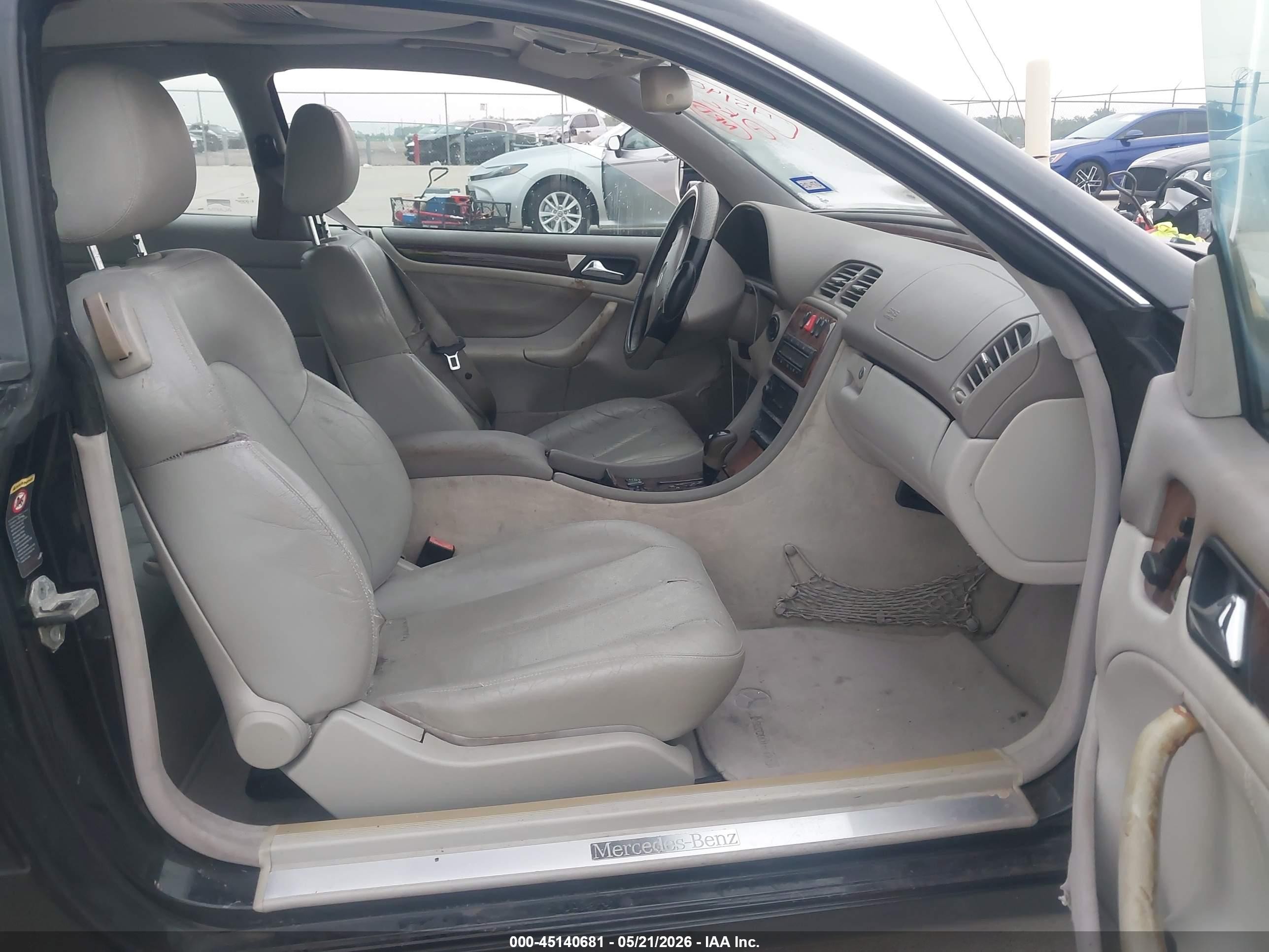 2002 Mercedes-benz Clk 320   Black vin: WDBLJ65GX2T119371