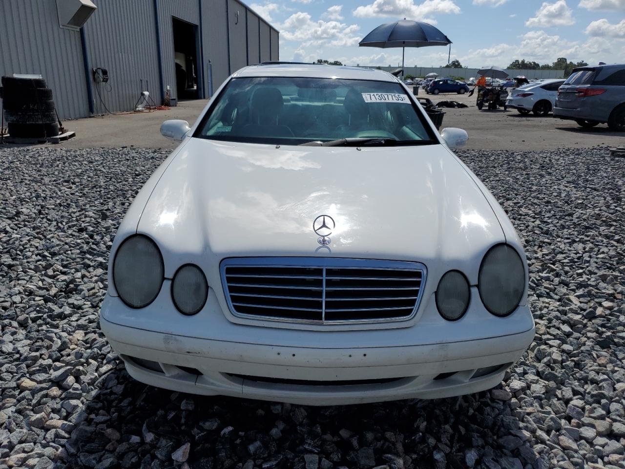 2002 Mercedes-benz Clk 320 White vin: WDBLJ65GX2T123663
