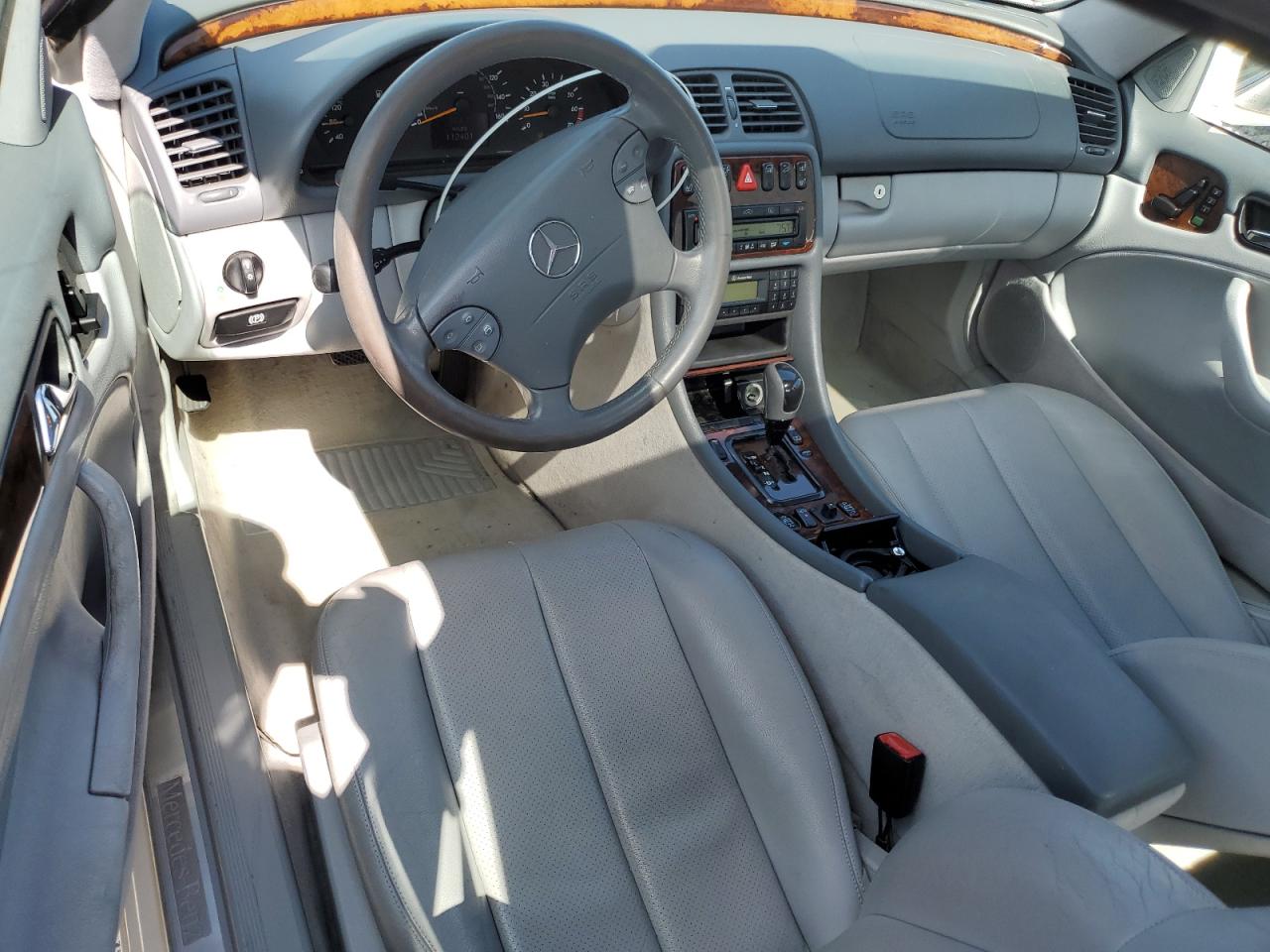 2002 Mercedes-benz Clk 320 White vin: WDBLJ65GX2T123663