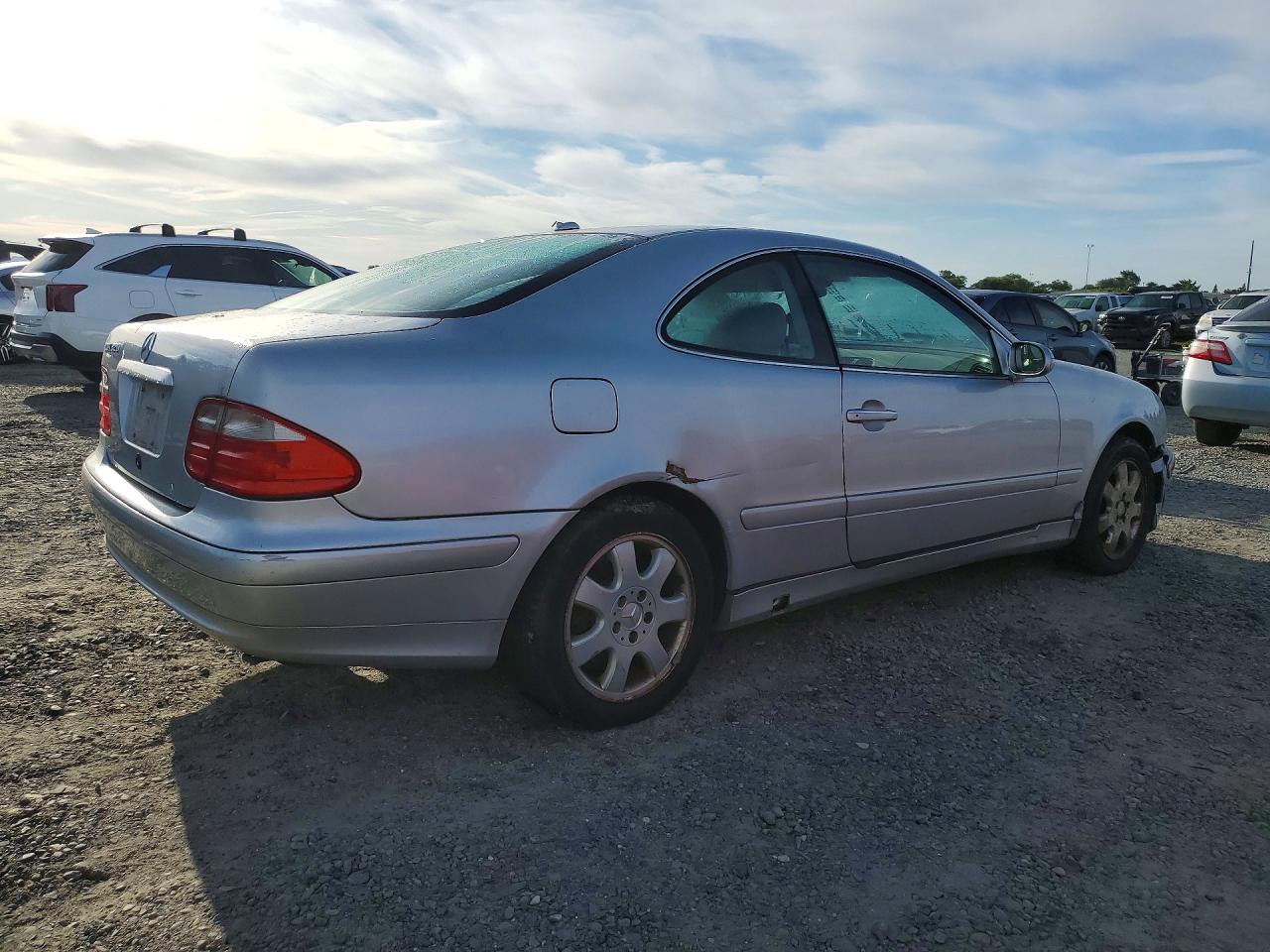2000 Mercedes-benz Clk 320 Silver vin: WDBLJ65GXYF157240