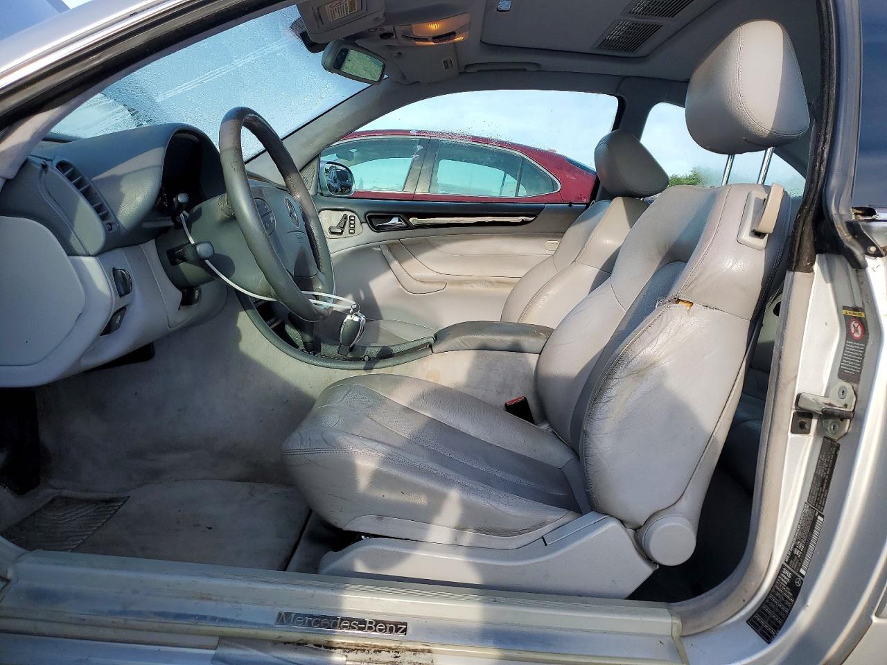 2000 Mercedes-benz Clk 320 Silver vin: WDBLJ65GXYF157240