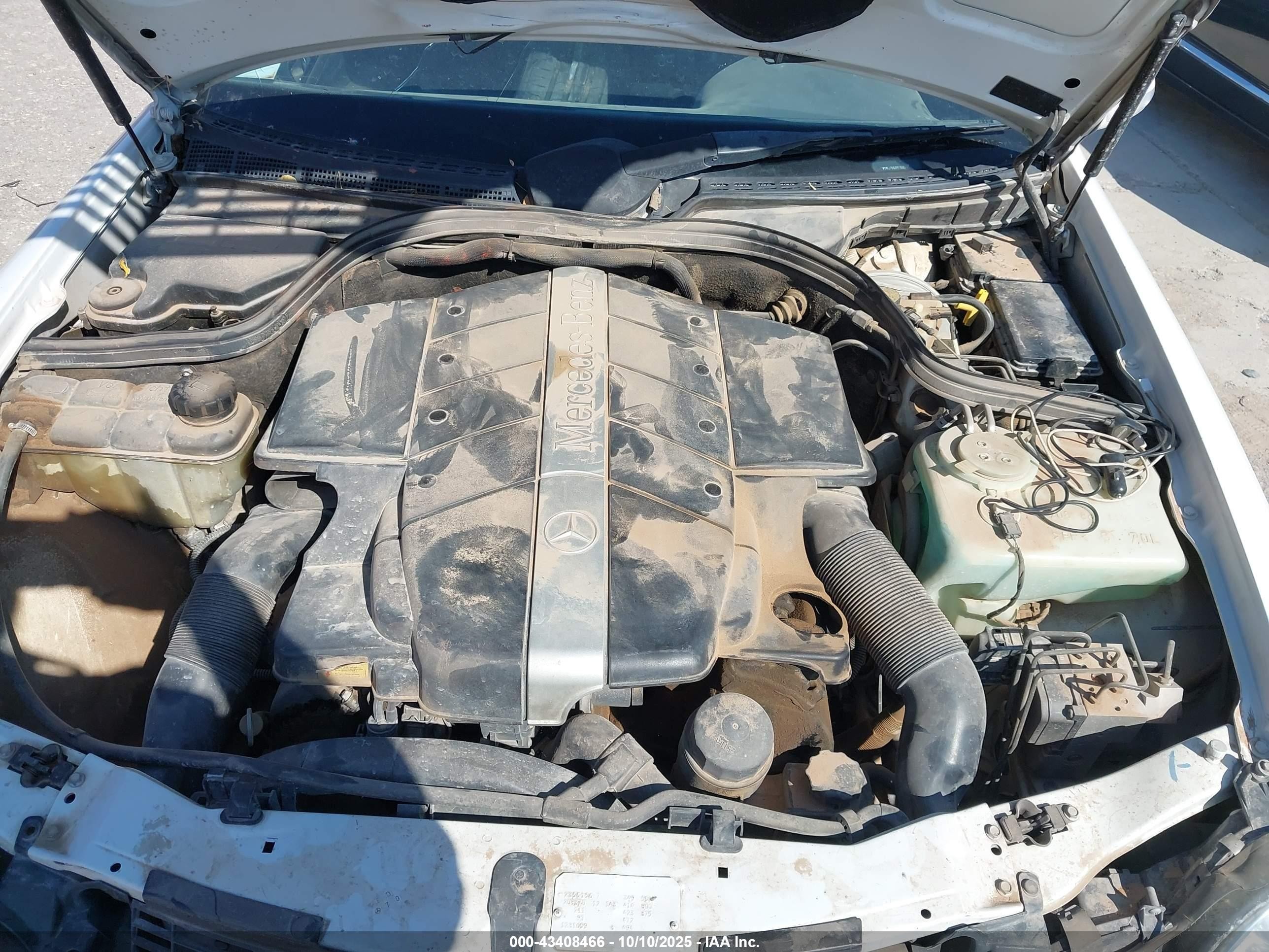 2000 Mercedes-benz Clk 430   White vin: WDBLJ70G0YF155025