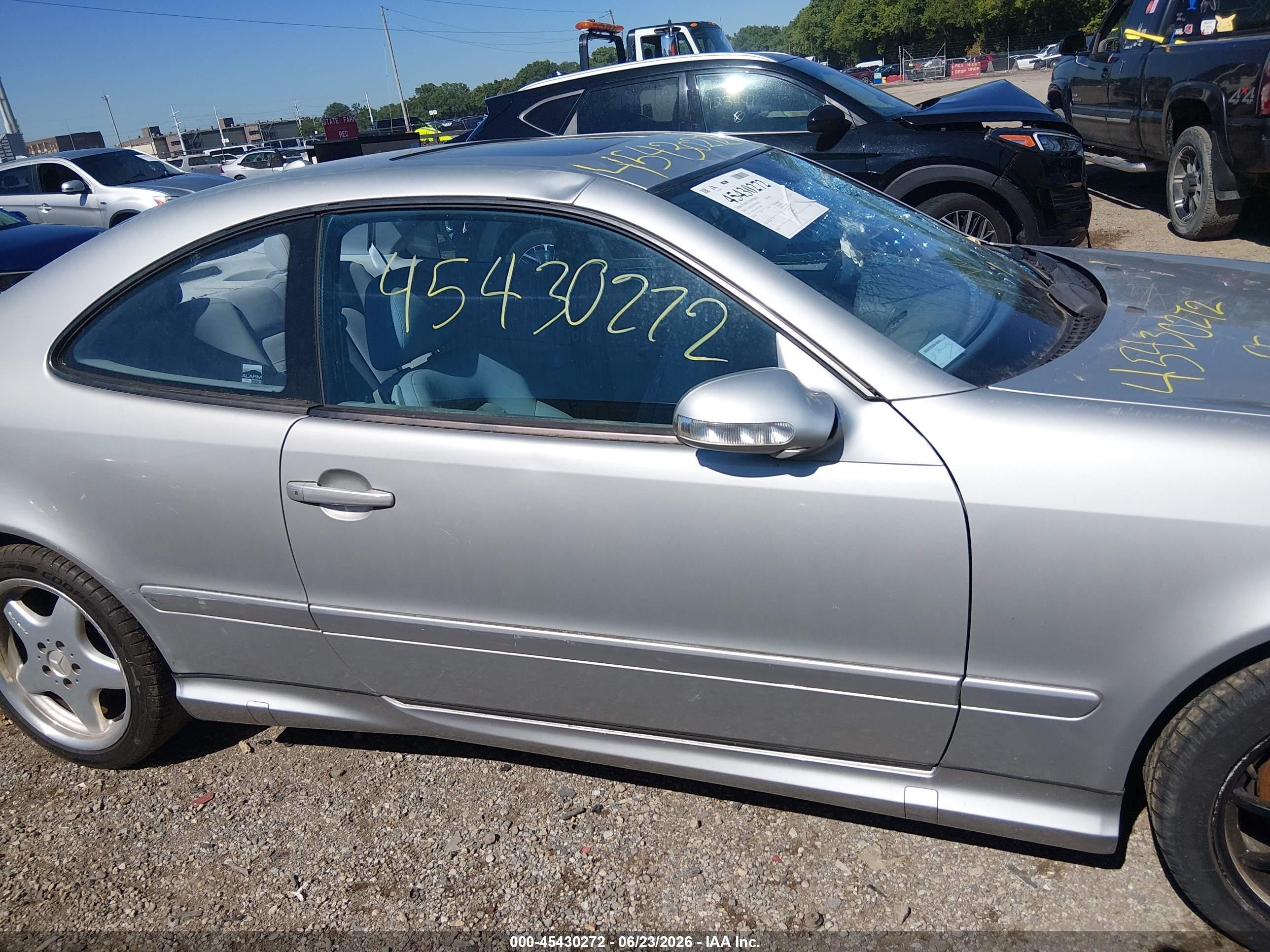 2000 Mercedes-benz Clk 430   Silver vin: WDBLJ70G2YF134788