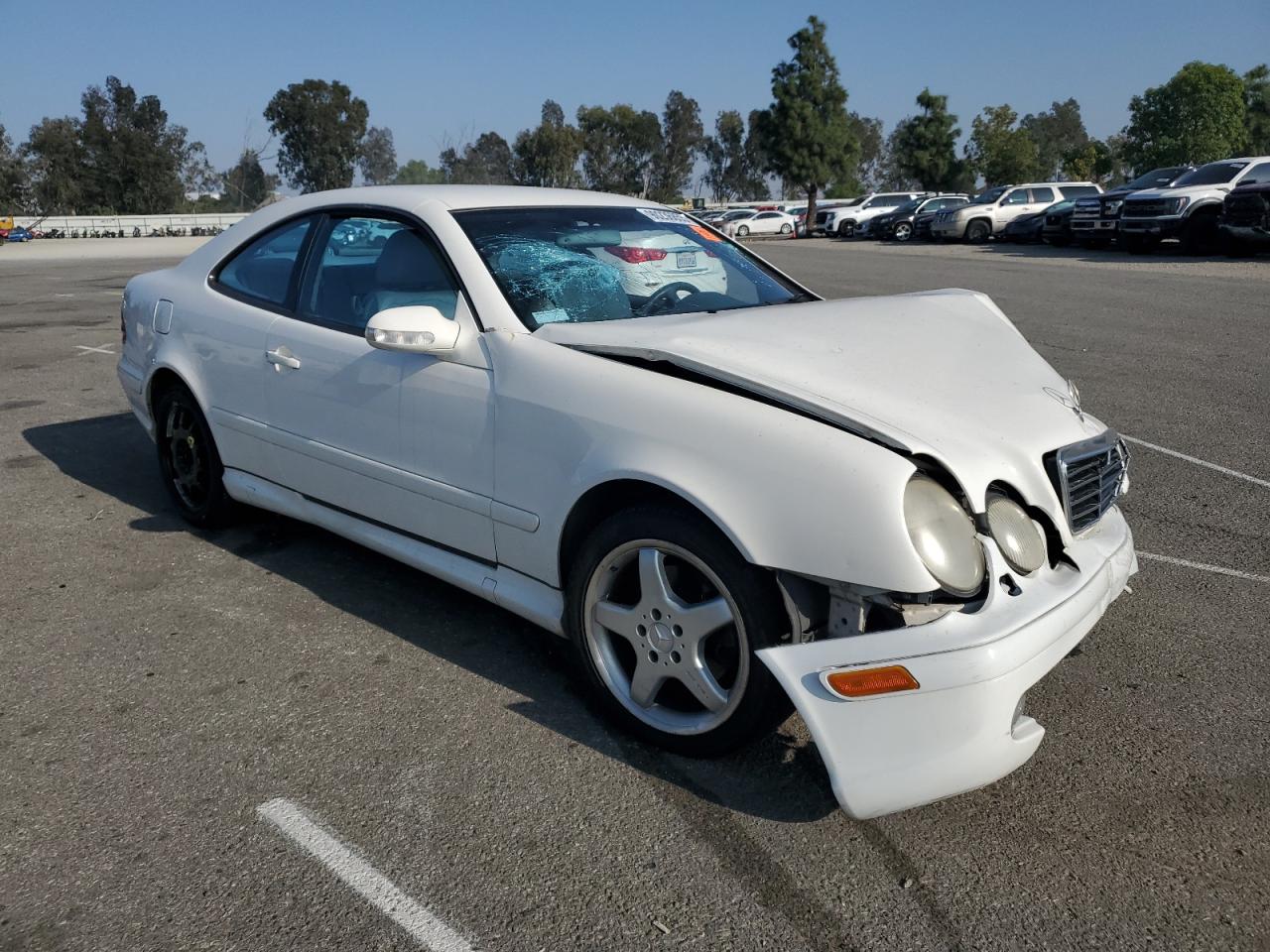 2002 Mercedes-benz Clk 430 White vin: WDBLJ70G32T123792