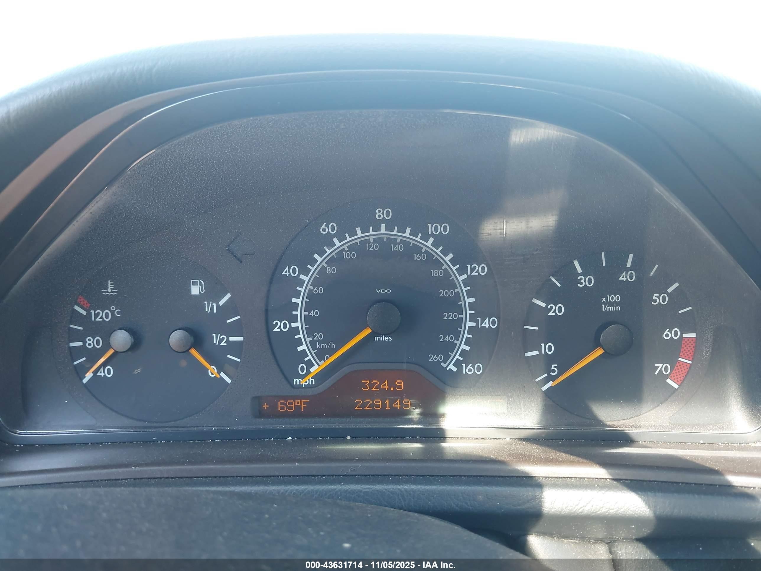 1999 Mercedes-benz Clk 430   Blue vin: WDBLJ70G3XF087429