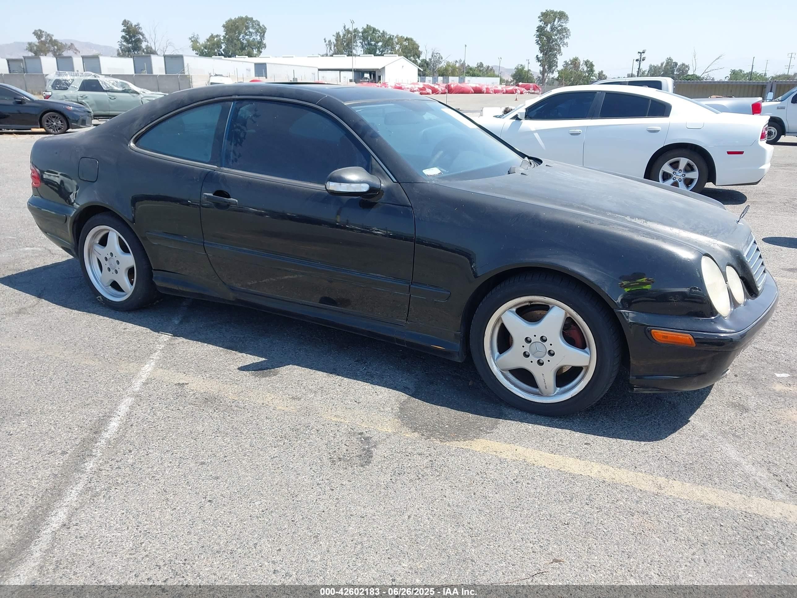 2000 Mercedes-benz Clk 430   Black vin: WDBLJ70G3YF131317