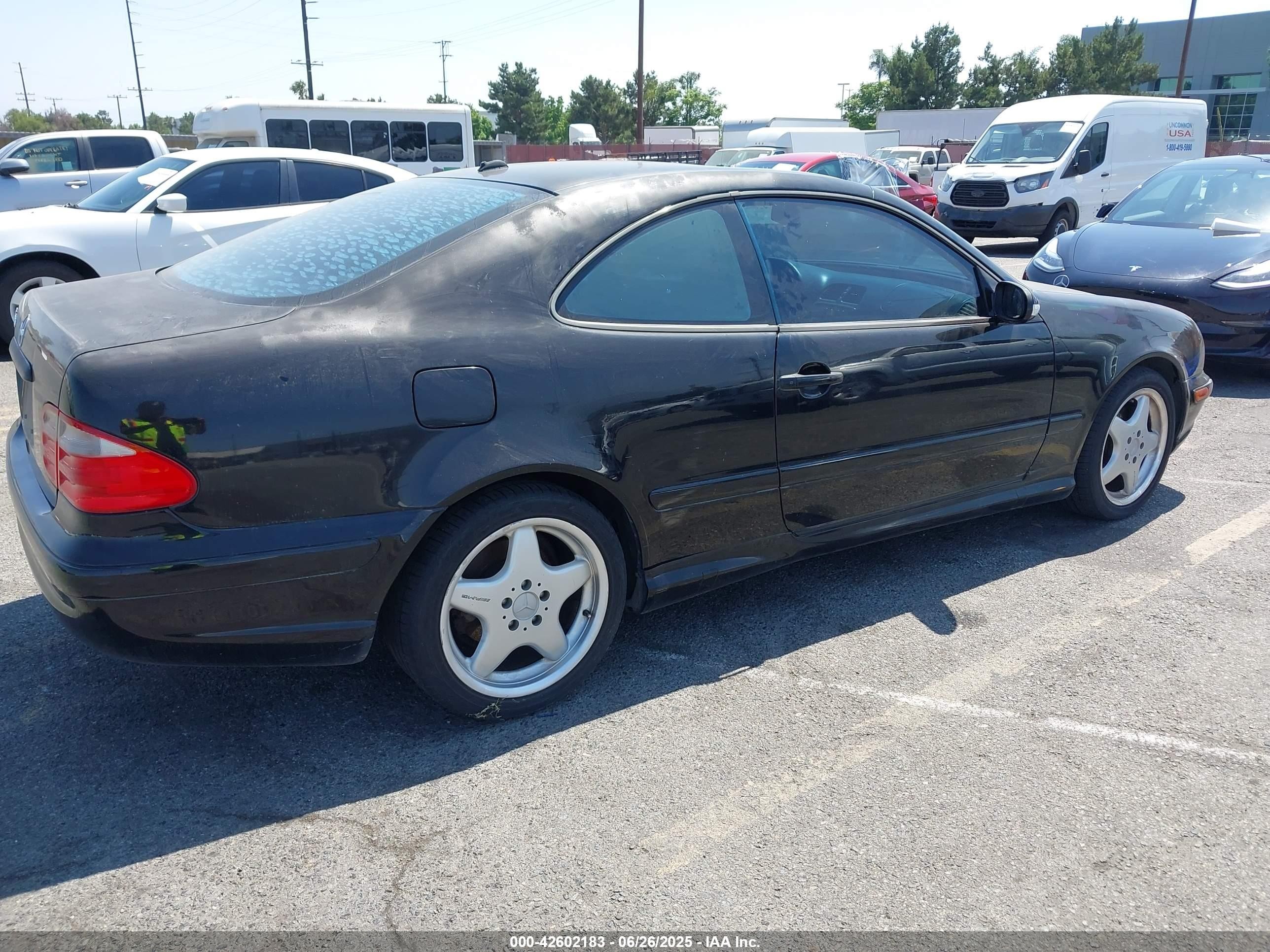 2000 Mercedes-benz Clk 430   Black vin: WDBLJ70G3YF131317