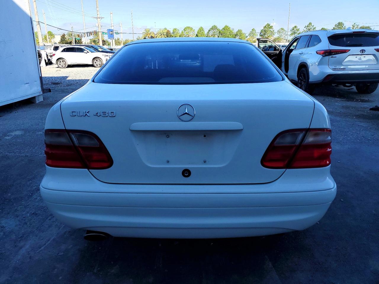 1999 Mercedes-benz Clk 430 White vin: WDBLJ70G4XF100267