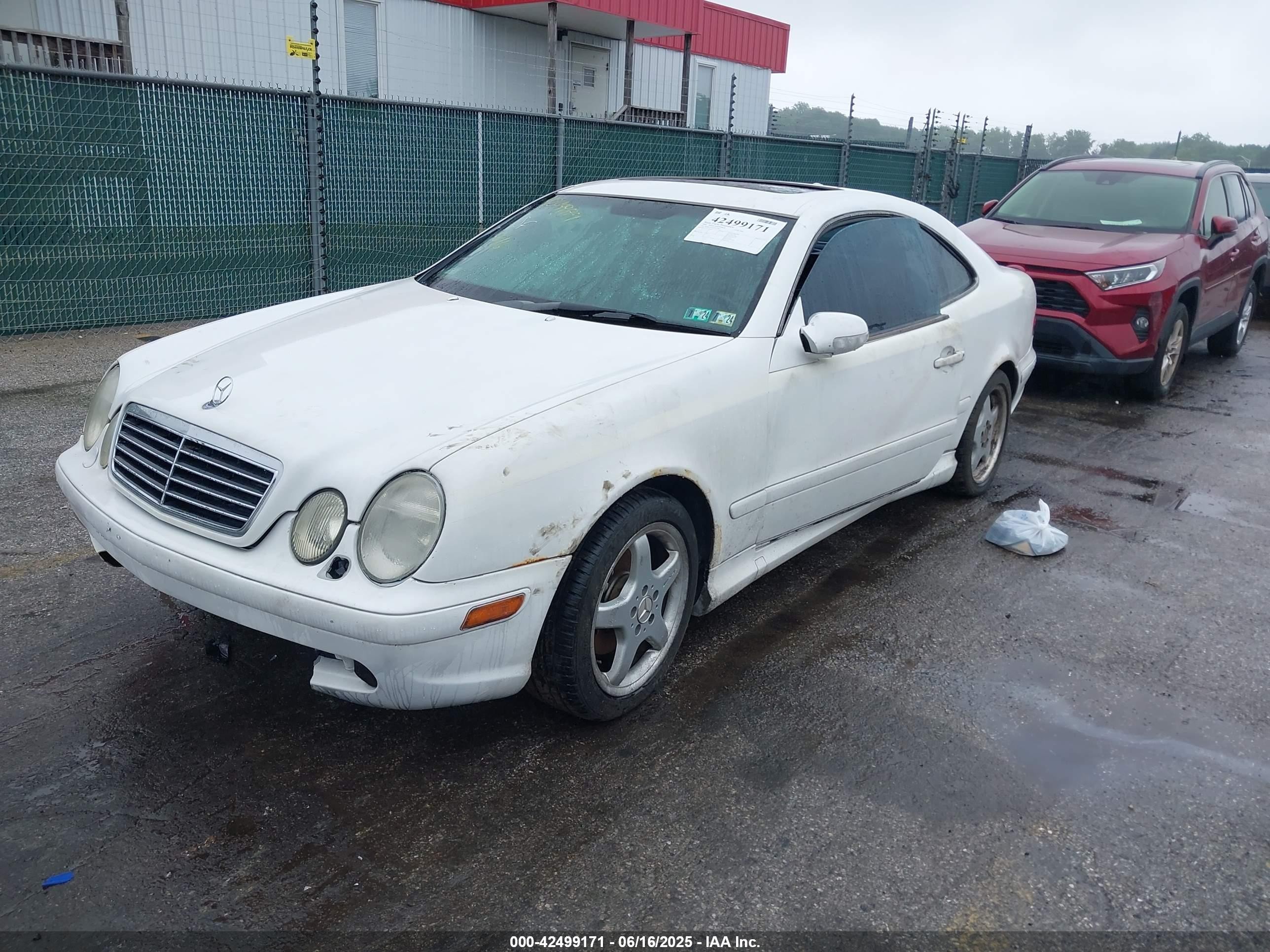 2000 Mercedes-benz Clk 430   Белый vin: WDBLJ70G4YF151852