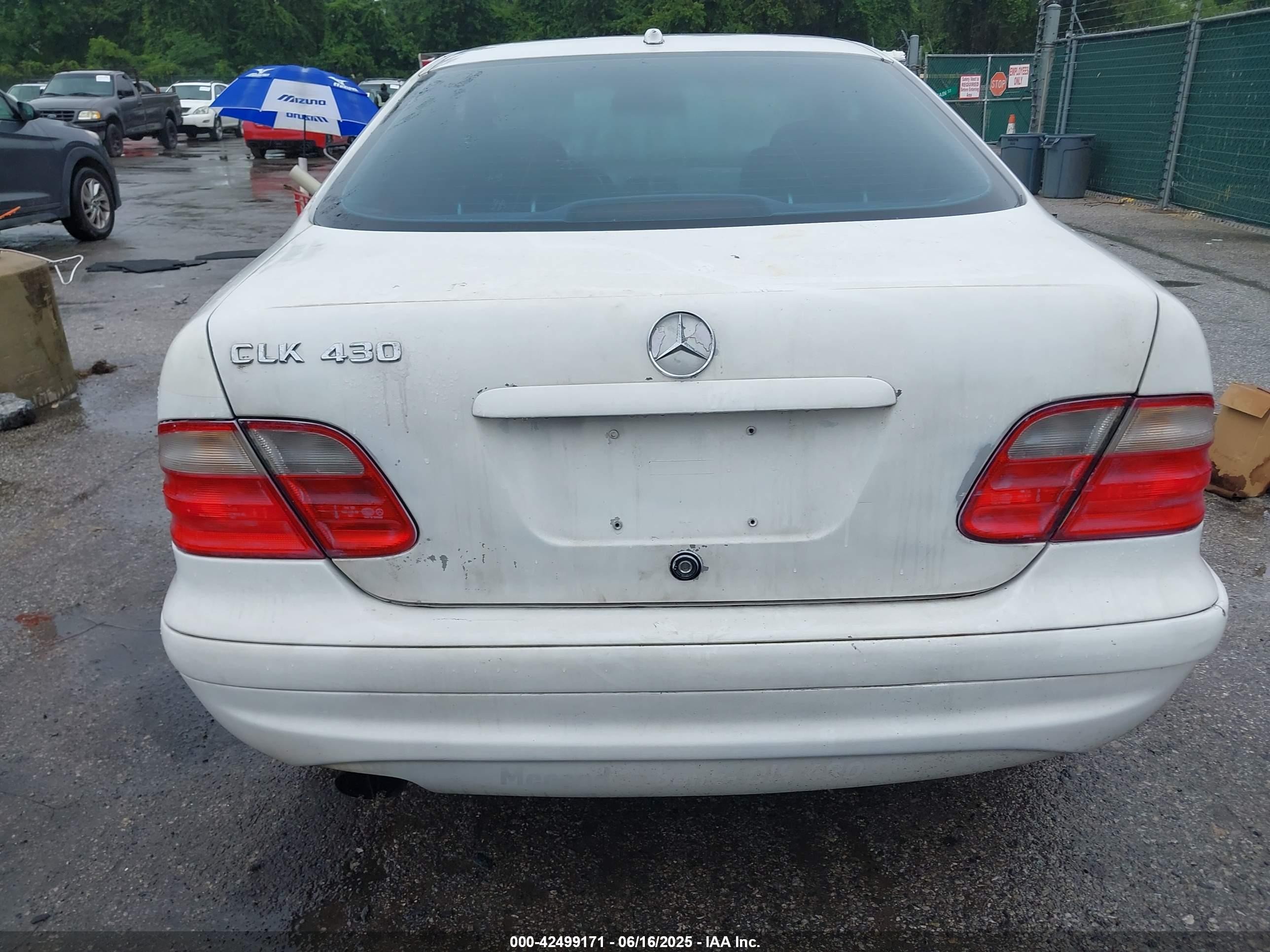2000 Mercedes-benz Clk 430   Белый vin: WDBLJ70G4YF151852
