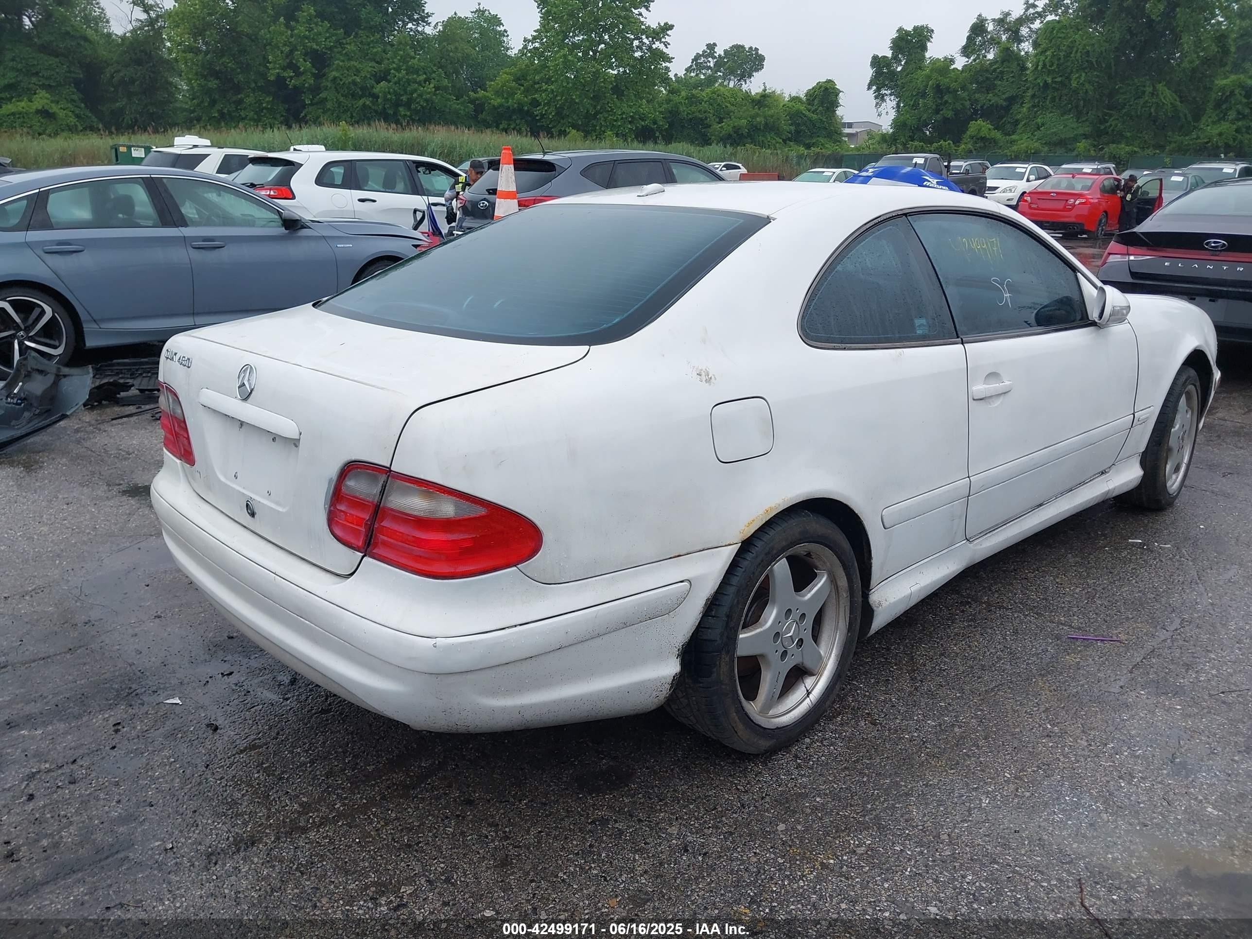 2000 Mercedes-benz Clk 430   Белый vin: WDBLJ70G4YF151852