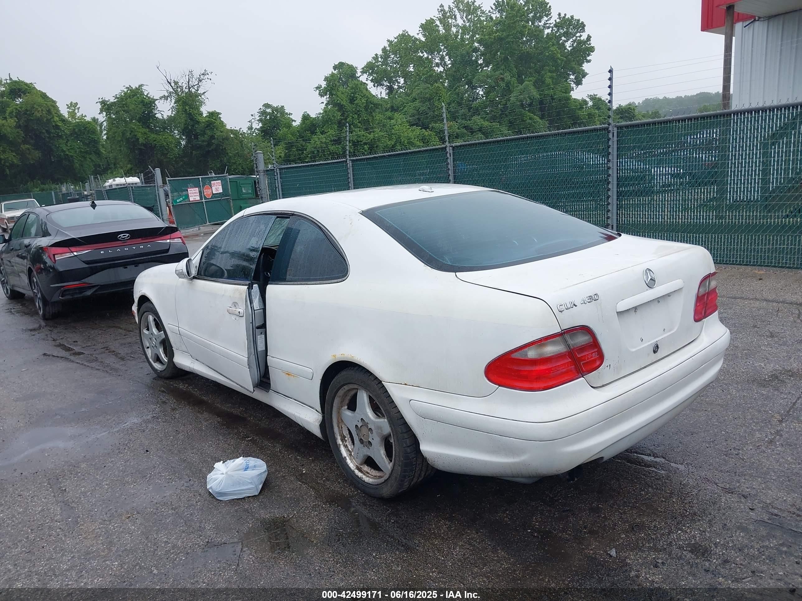2000 Mercedes-benz Clk 430   Белый vin: WDBLJ70G4YF151852