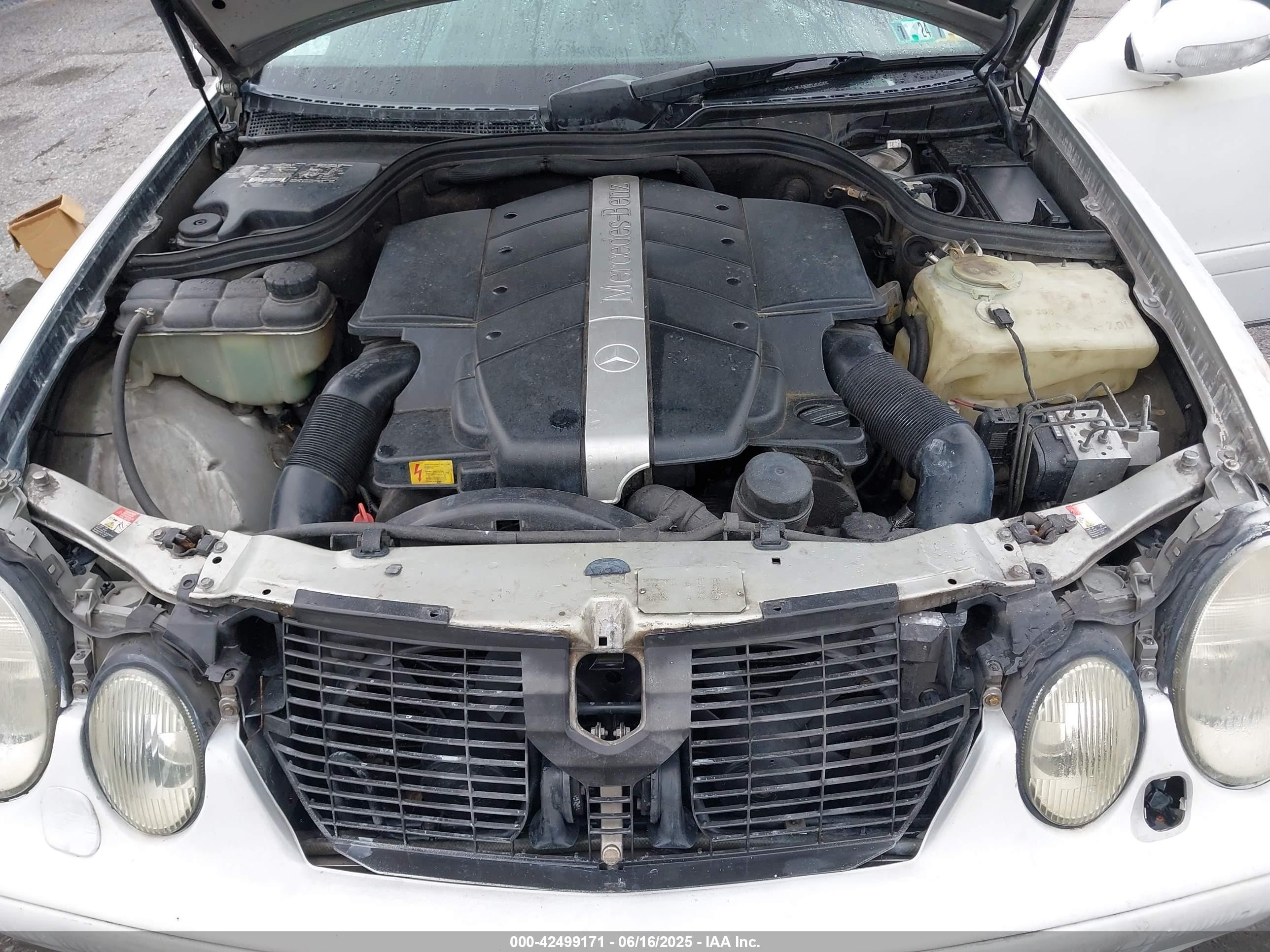 2000 Mercedes-benz Clk 430   Белый vin: WDBLJ70G4YF151852