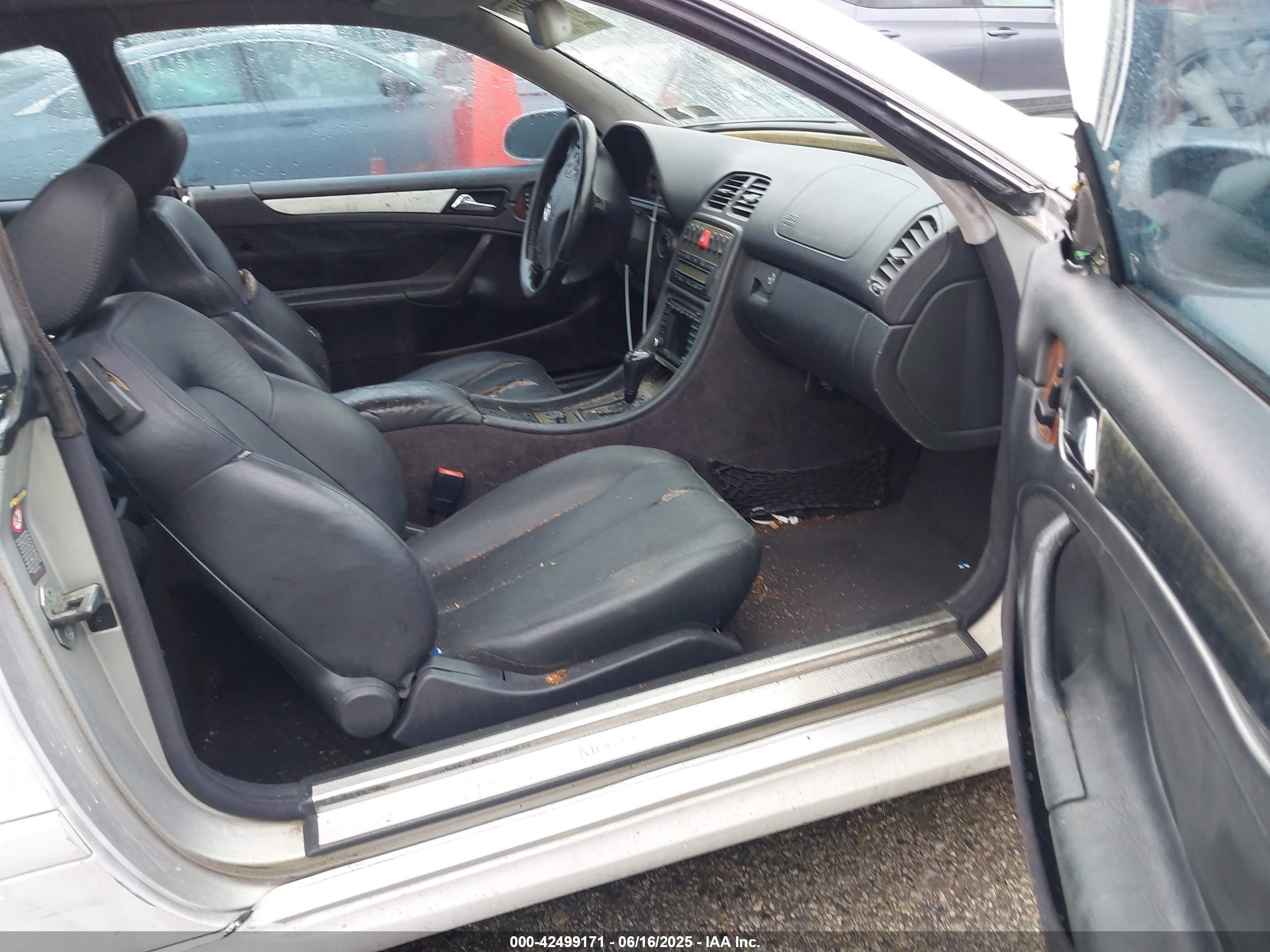 2000 Mercedes-benz Clk 430   Белый vin: WDBLJ70G4YF151852