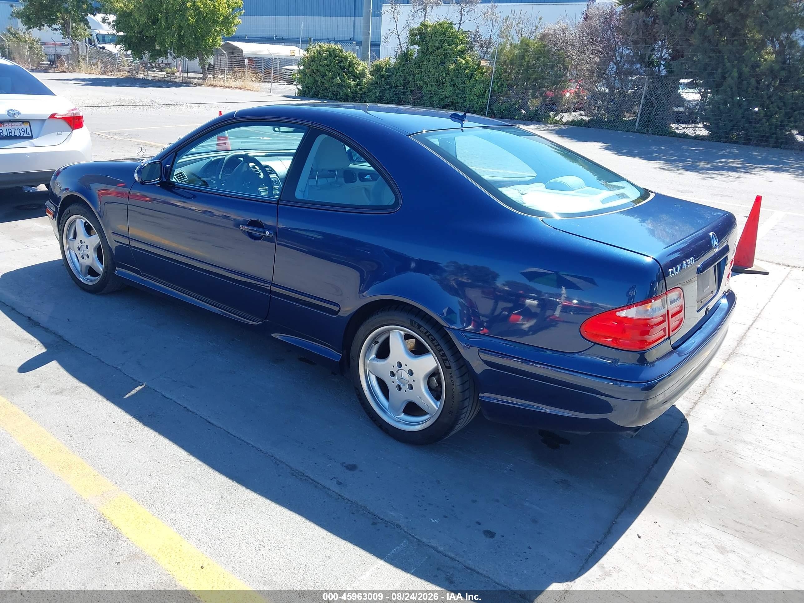 2000 Mercedes-benz Clk 430 Blue vin: WDBLJ70G7YF158892