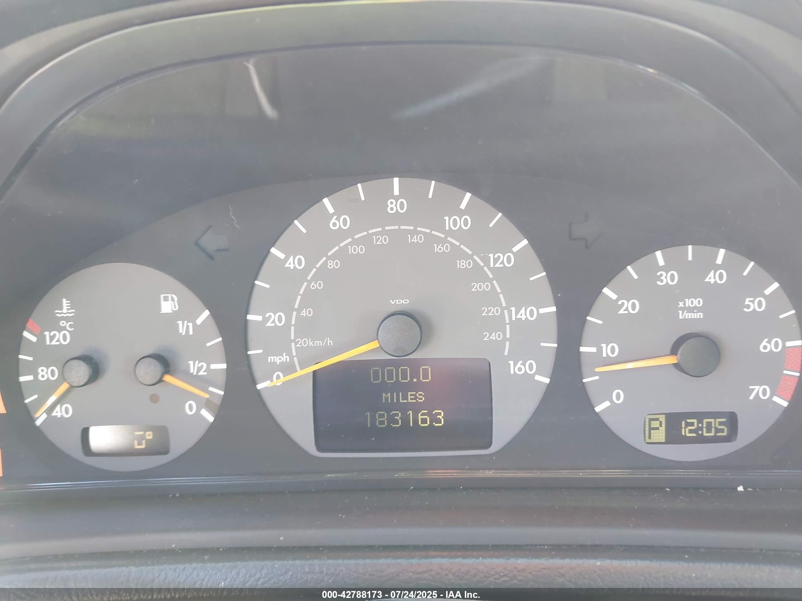 2002 Mercedes-benz Clk 430   Silver vin: WDBLJ70G92T123831