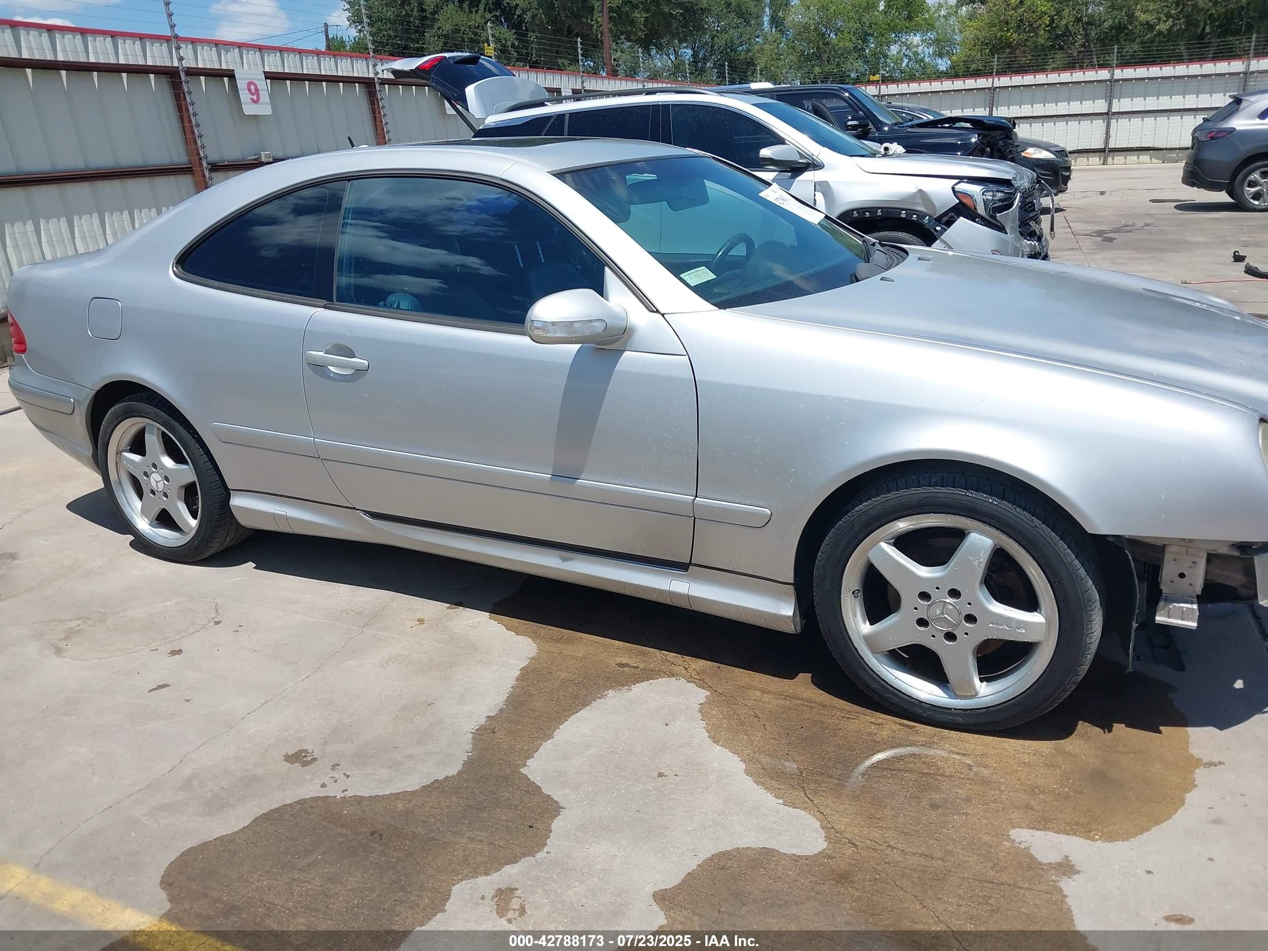 2002 Mercedes-benz Clk 430   Silver vin: WDBLJ70G92T123831