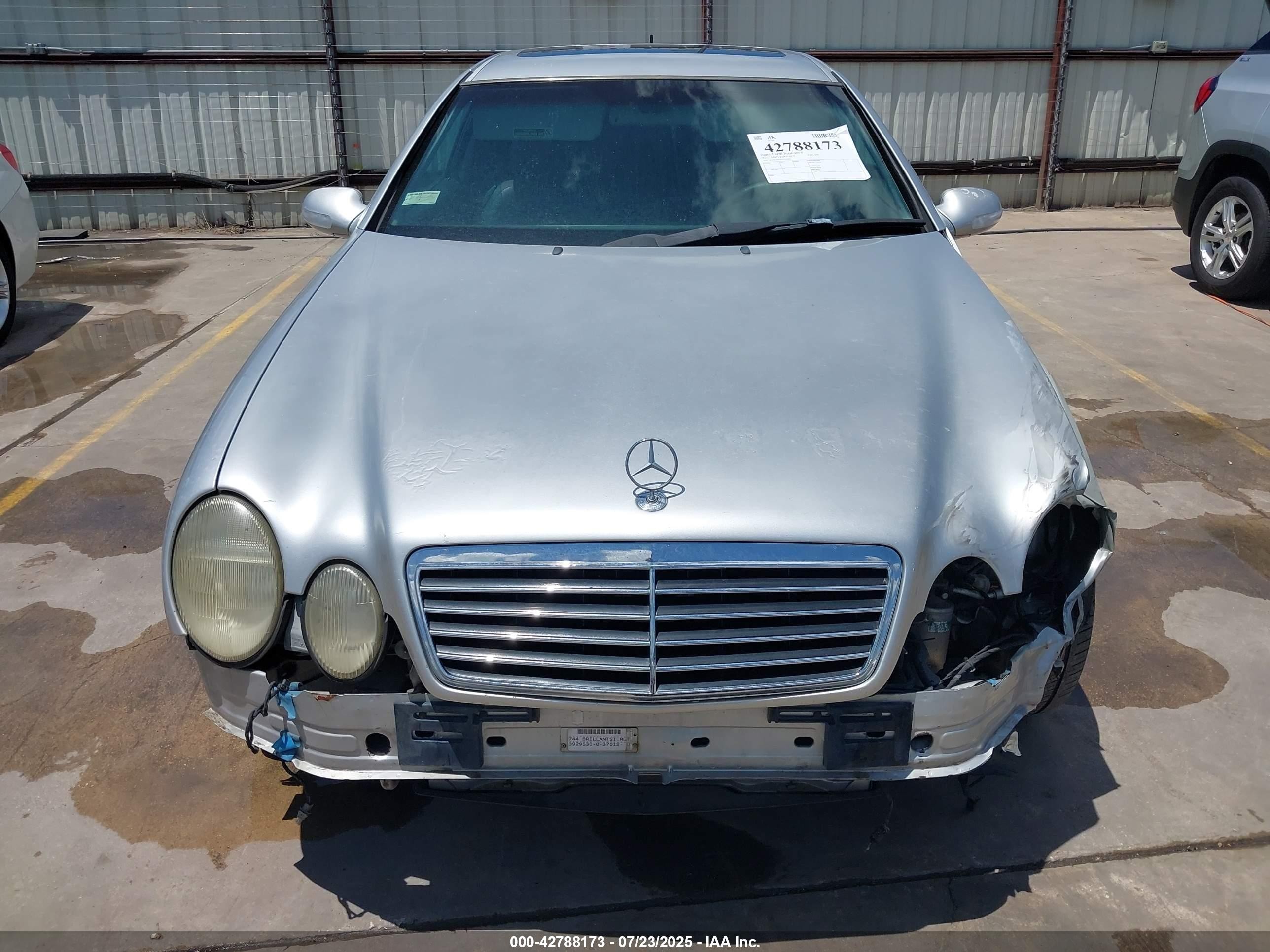 2002 Mercedes-benz Clk 430   Silver vin: WDBLJ70G92T123831