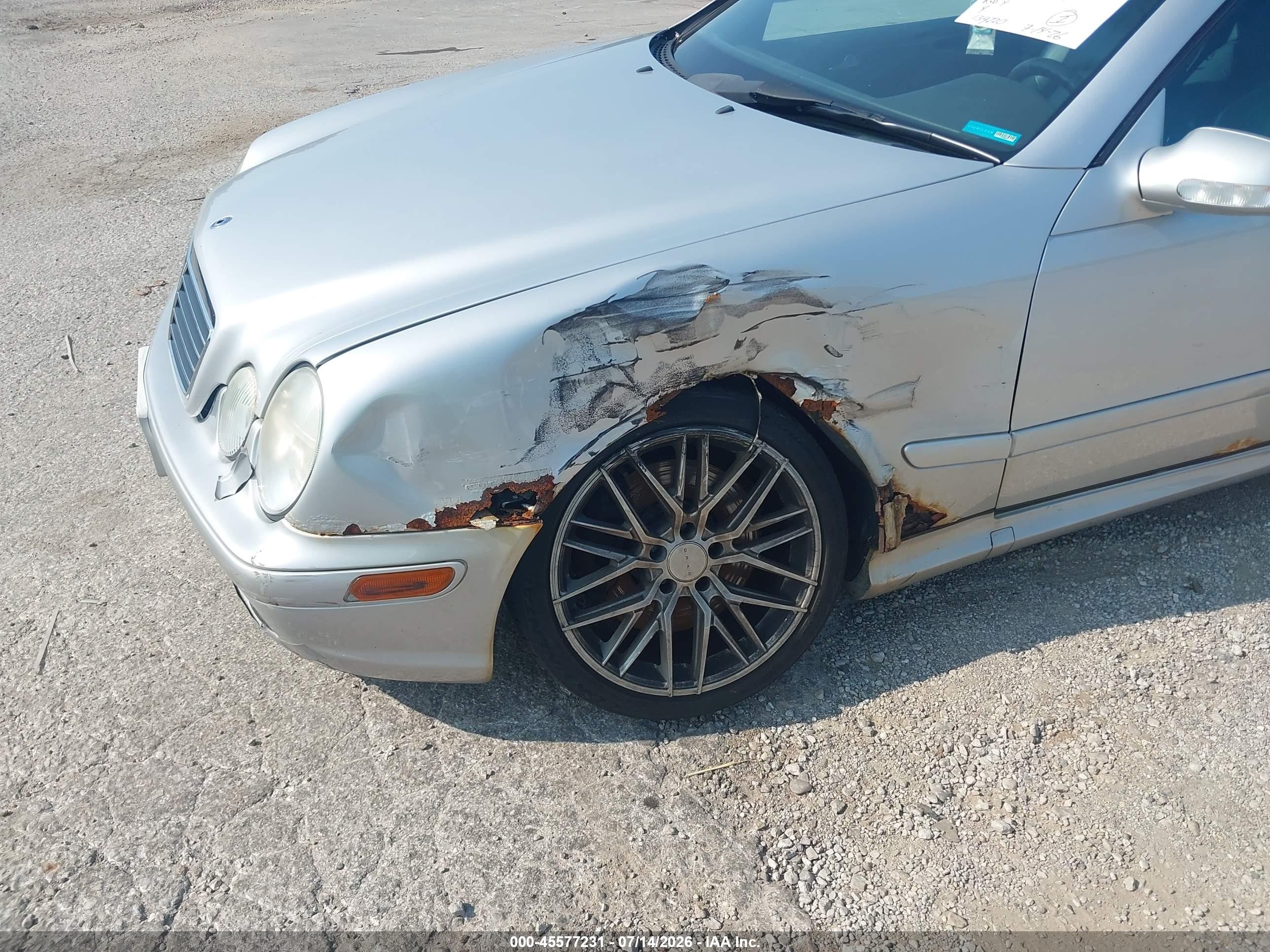 2001 Mercedes-benz Clk 55 Amg   Silver vin: WDBLJ74G31F187015