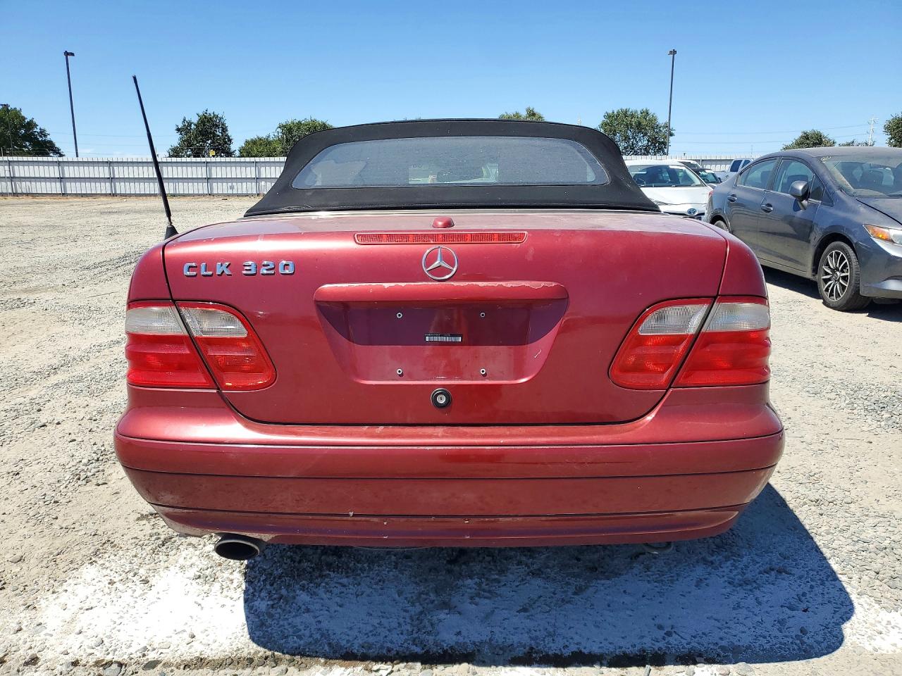 2002 Mercedes-benz Clk 320 Red vin: WDBLK65G02T114676