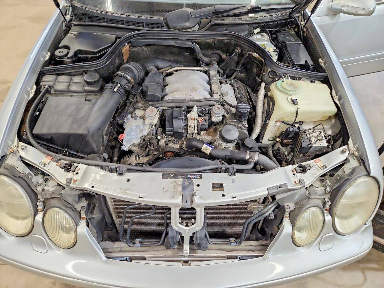 2002 Mercedes-benz Clk 320 Silver vin: WDBLK65G02T119831