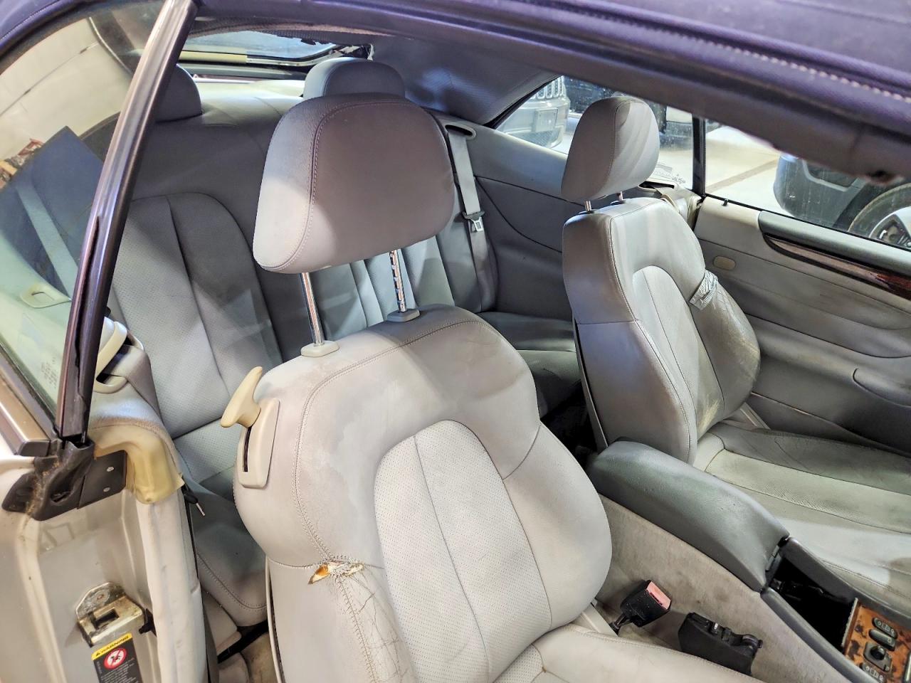 2002 Mercedes-benz Clk 320 Silver vin: WDBLK65G02T119831