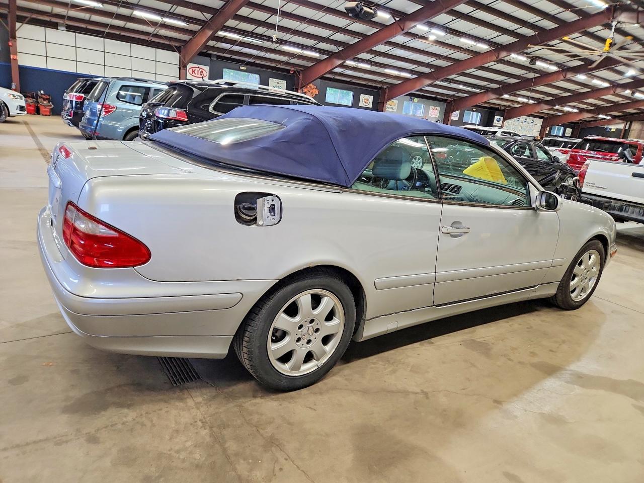 2002 Mercedes-benz Clk 320 Silver vin: WDBLK65G02T119831
